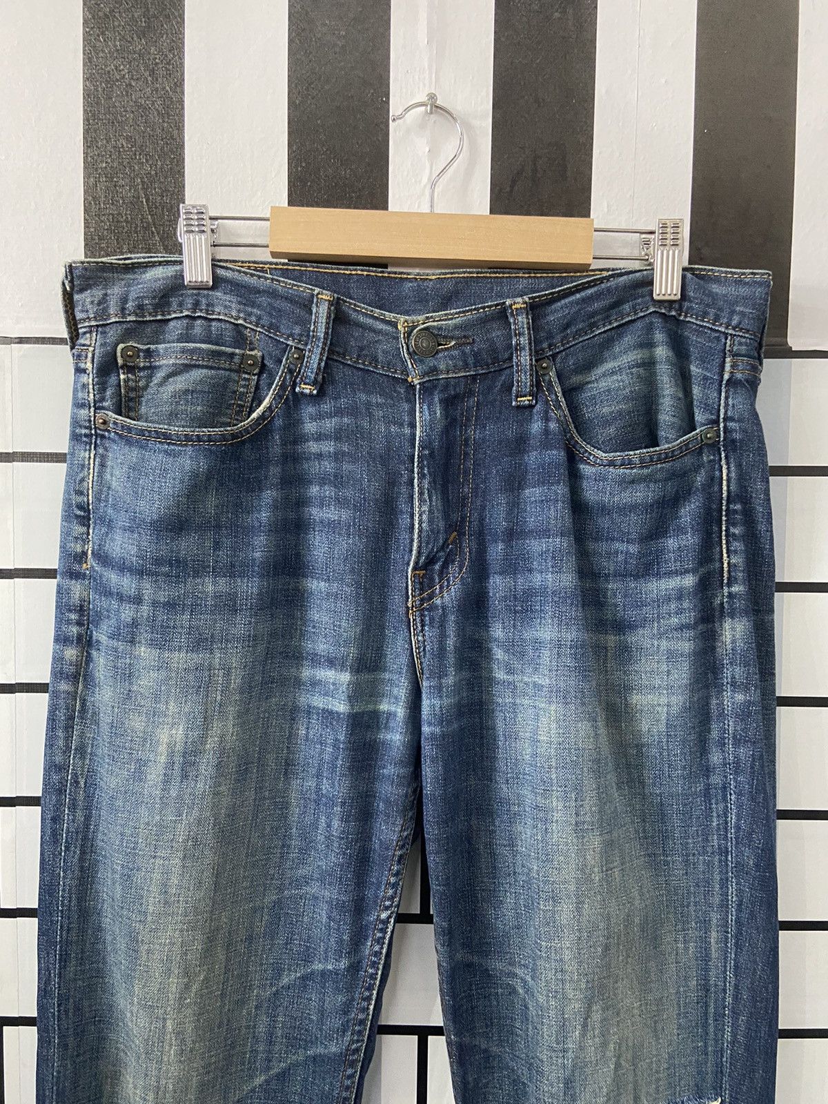 Levi's × Vintage Vintage Levi’s 514 Distressed Faded Blue Denim Pants Size US 32 / EU 48 - 4 Thumbnail