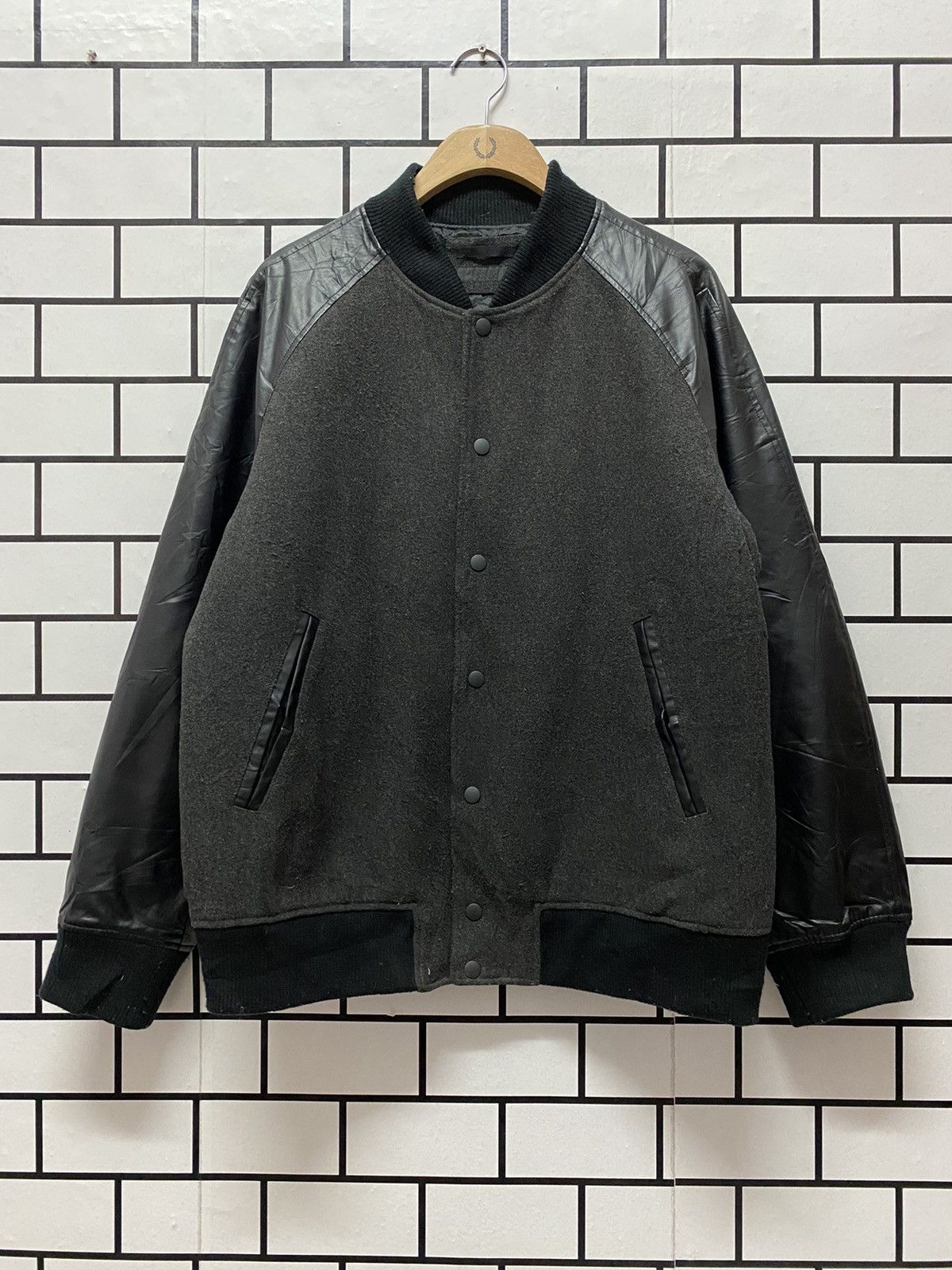 Japanese Brand × Uniqlo Vintage Uniqlo Varsity Jacket Faux Leather Varsity Jacket Size US L / EU 52-54 / 3 - 1 Thumbnail