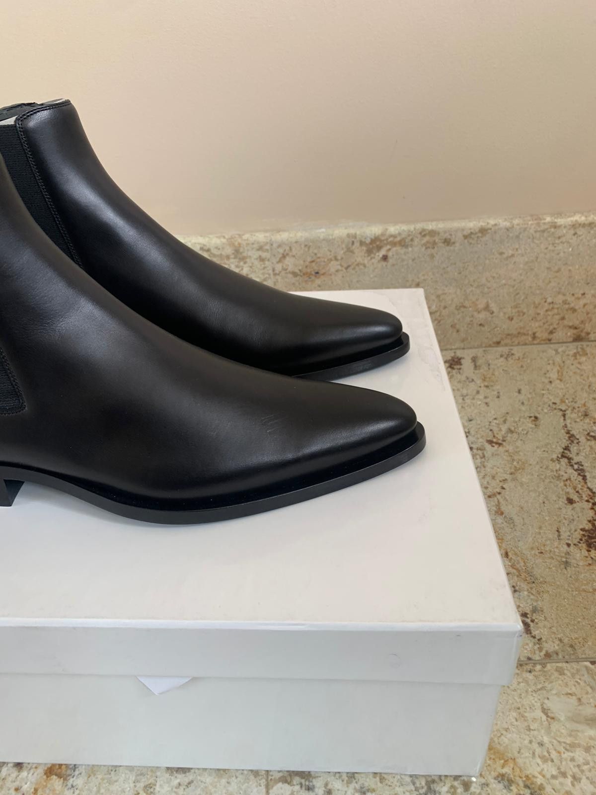 Givenchy Chelsea Boots in Black Size US 9 / EU 42 - 11 Thumbnail