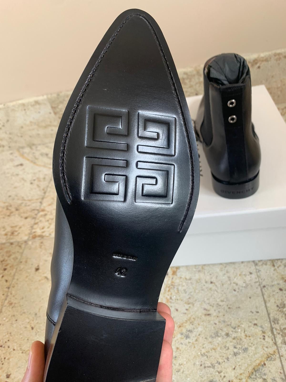 Givenchy Chelsea Boots in Black Size US 9 / EU 42 - 14 Thumbnail