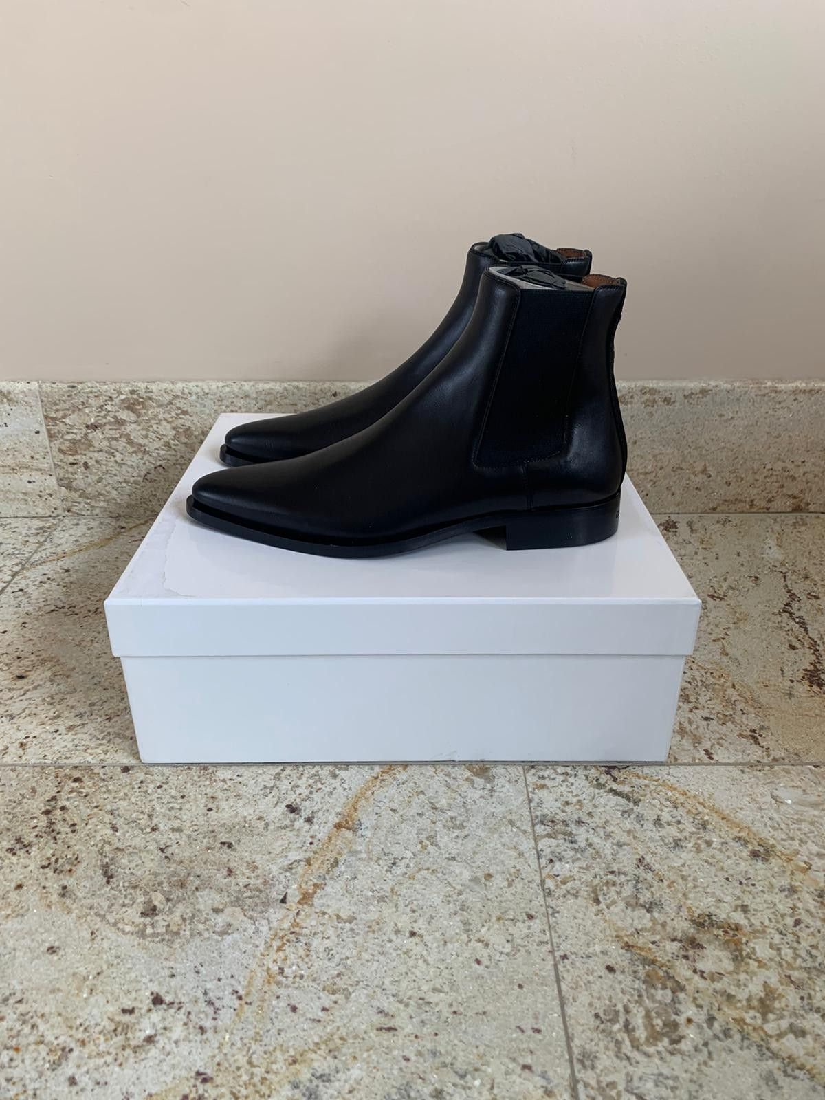 Givenchy Chelsea Boots in Black Size US 9 / EU 42 - 1 Thumbnail