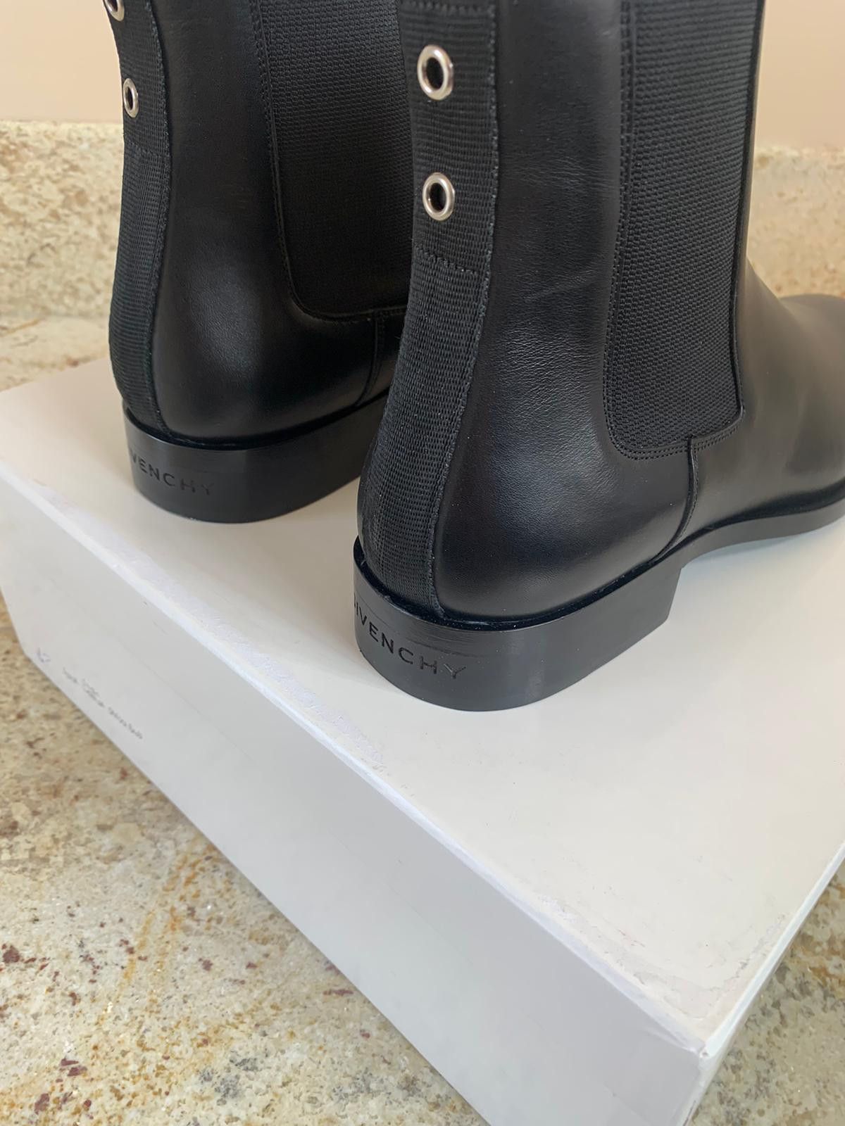 Givenchy Chelsea Boots in Black Size US 9 / EU 42 - 13 Thumbnail