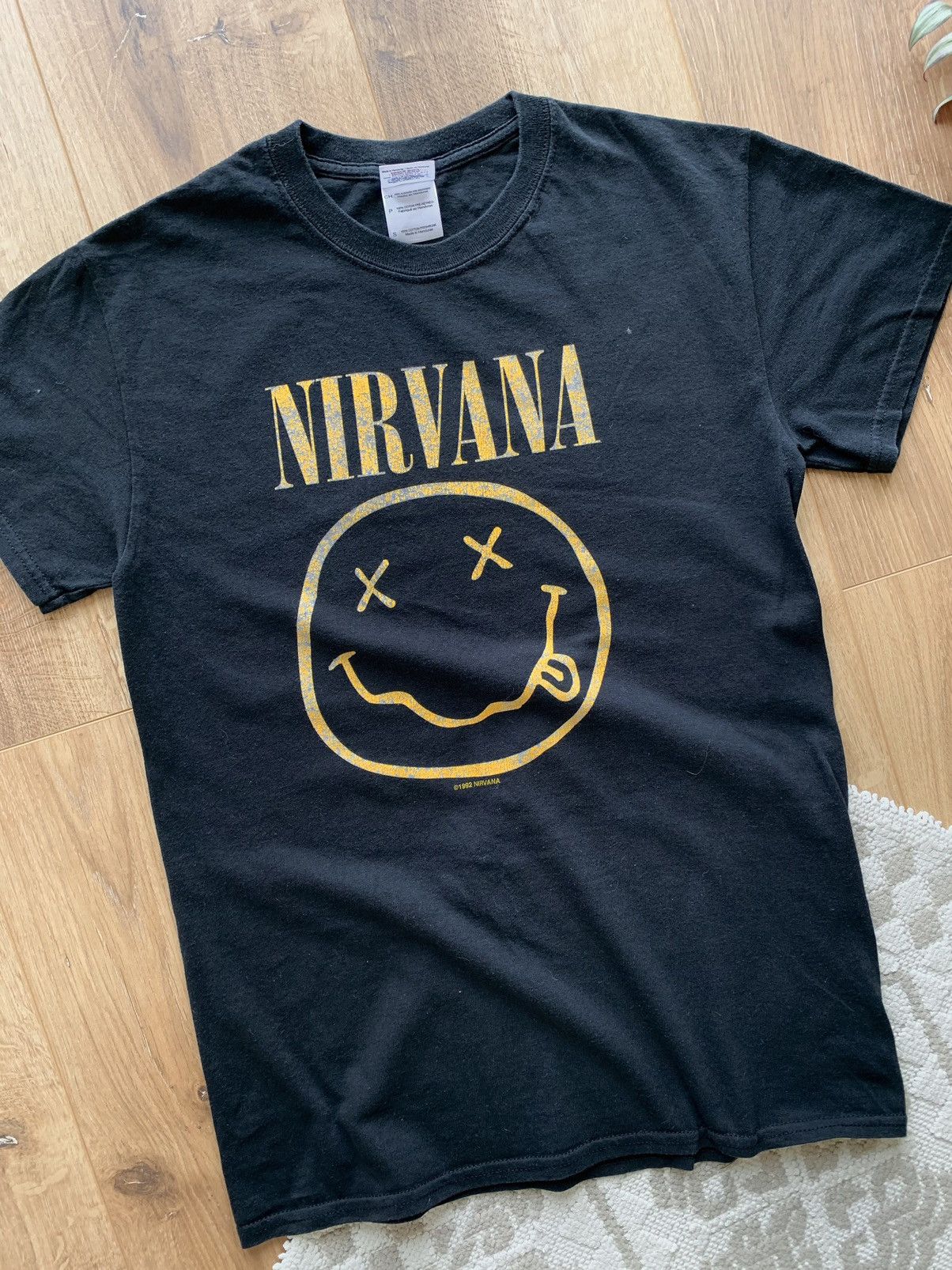 Band Tees × Nirvana × Vintage Vintage Nirvana smiley face 1992 shirt Size US S / EU 44-46 / 1 - 3 Thumbnail