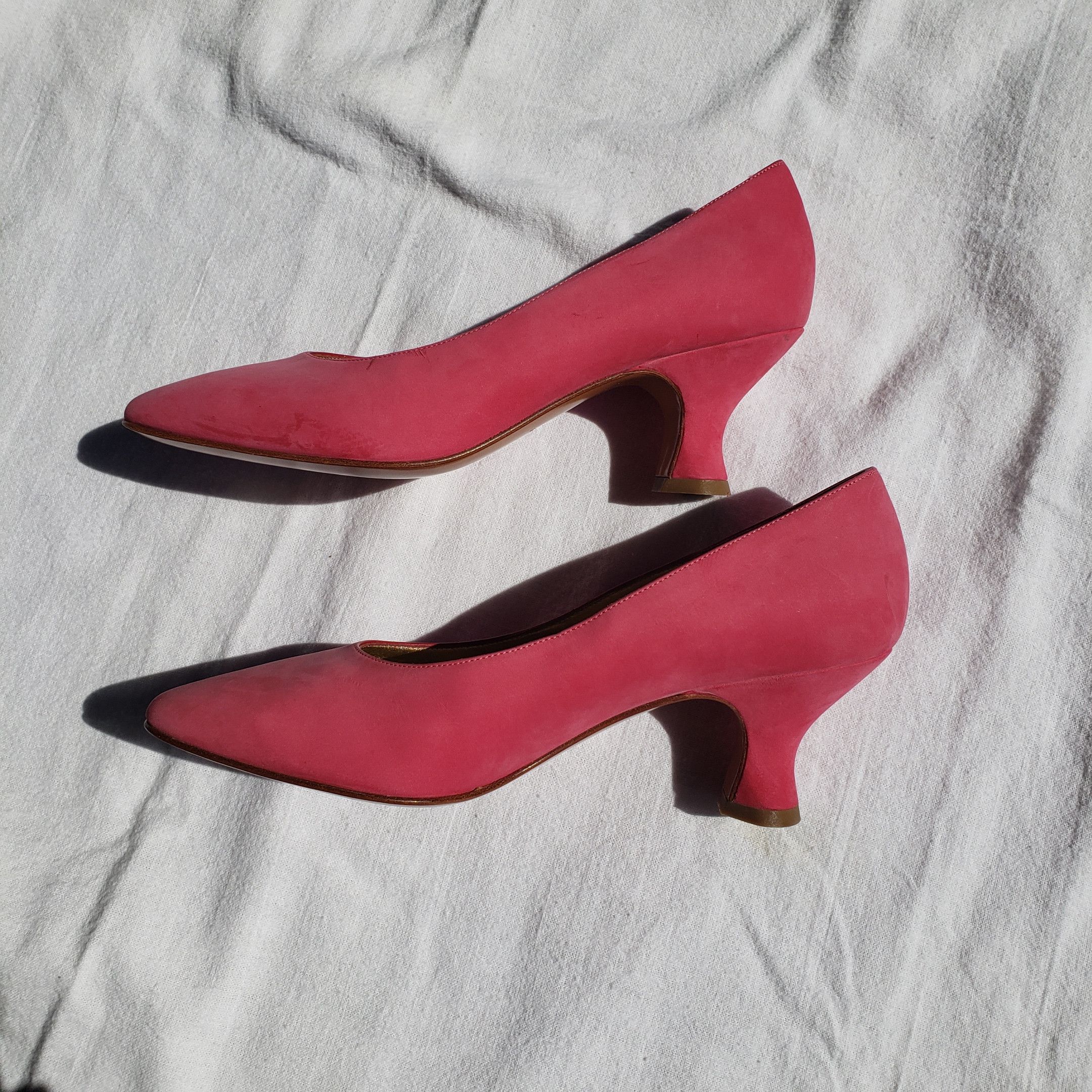 Bruno Magli NEW! Bruno Magli Pink Suede Heels Pumps 6B Size US 6 / IT 36 - 3 Thumbnail