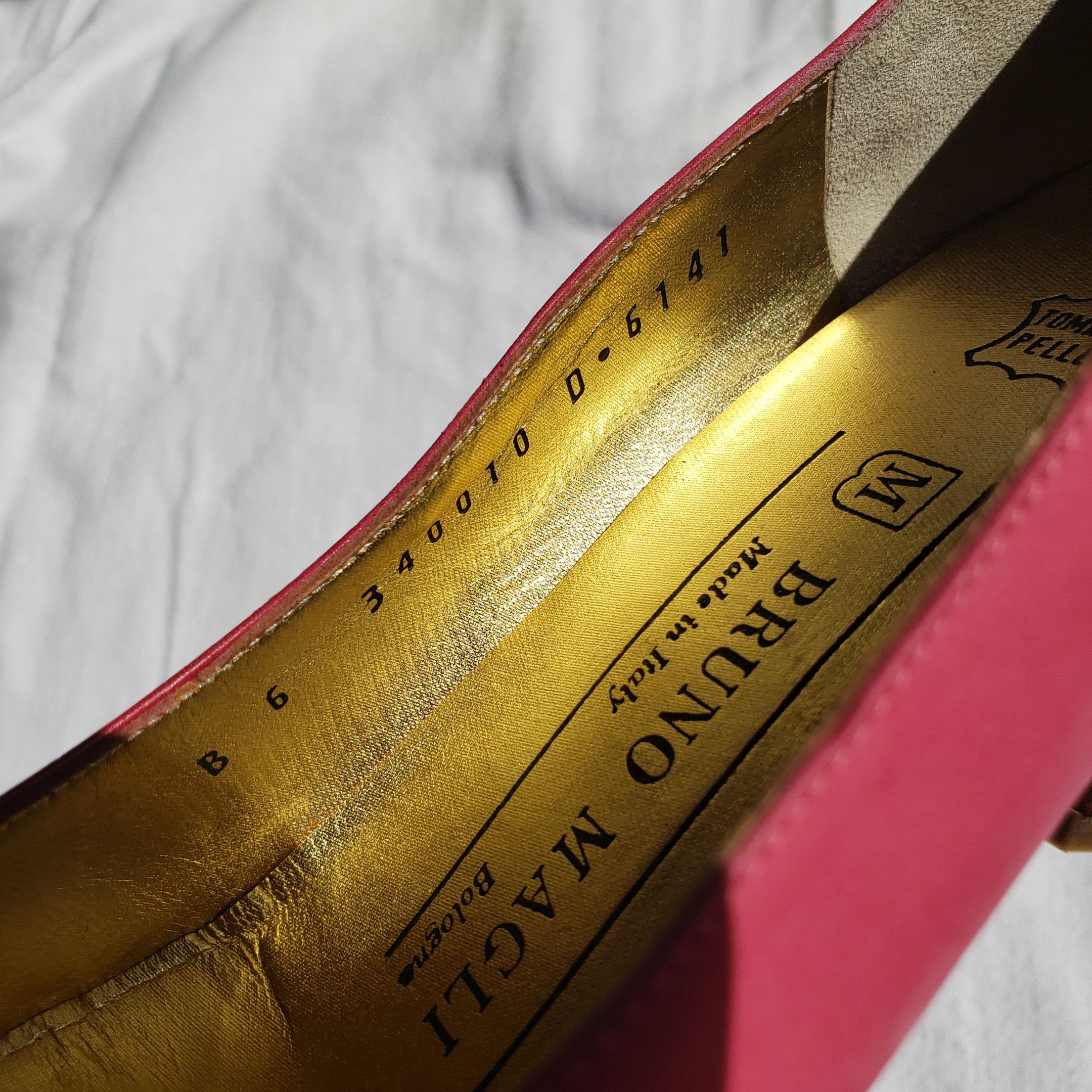 Bruno Magli NEW! Bruno Magli Pink Suede Heels Pumps 6B Size US 6 / IT 36 - 7 Thumbnail