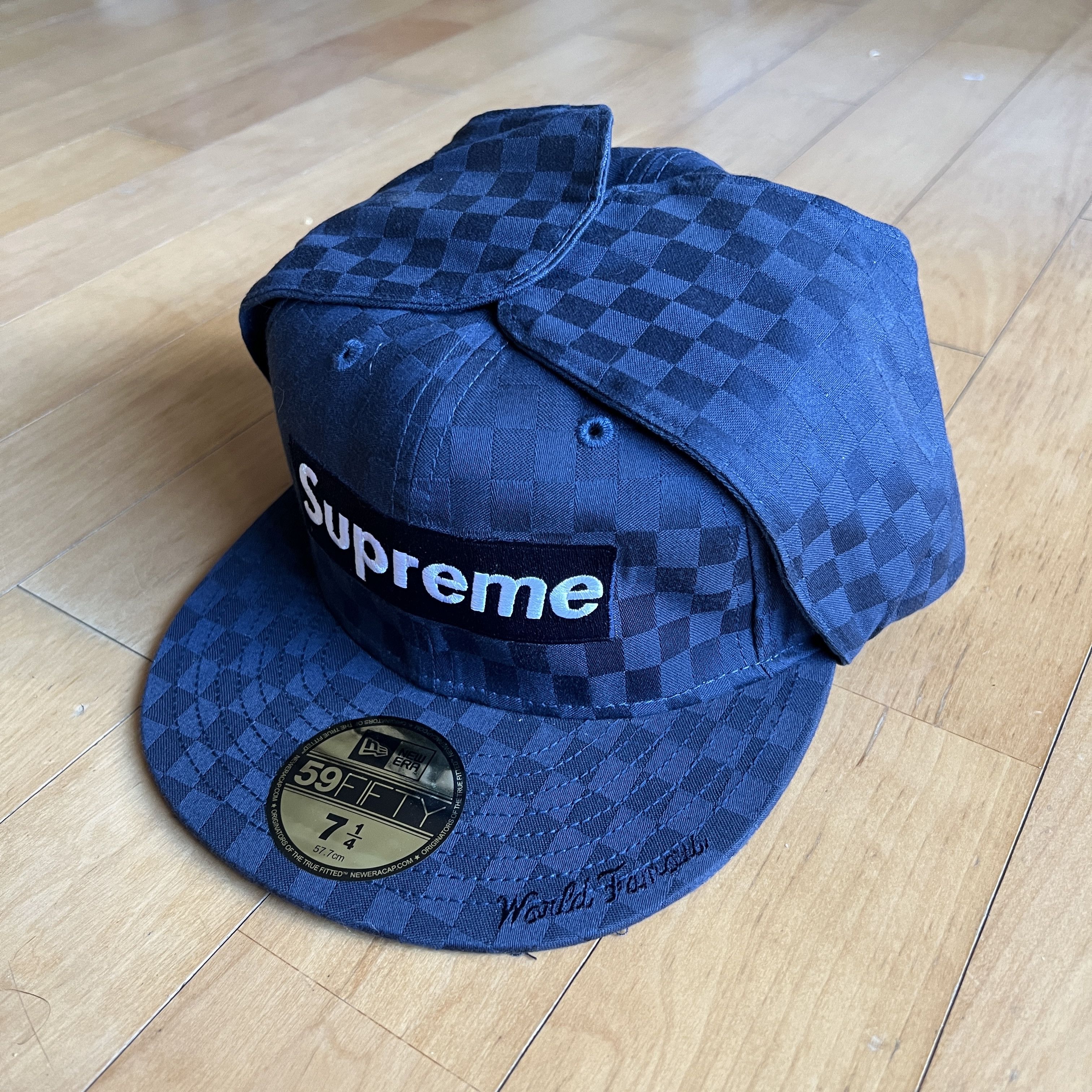image of New Era x Supreme Old Supreme Box Logo Trooper Newera 1/4 7 in Navy, Men's