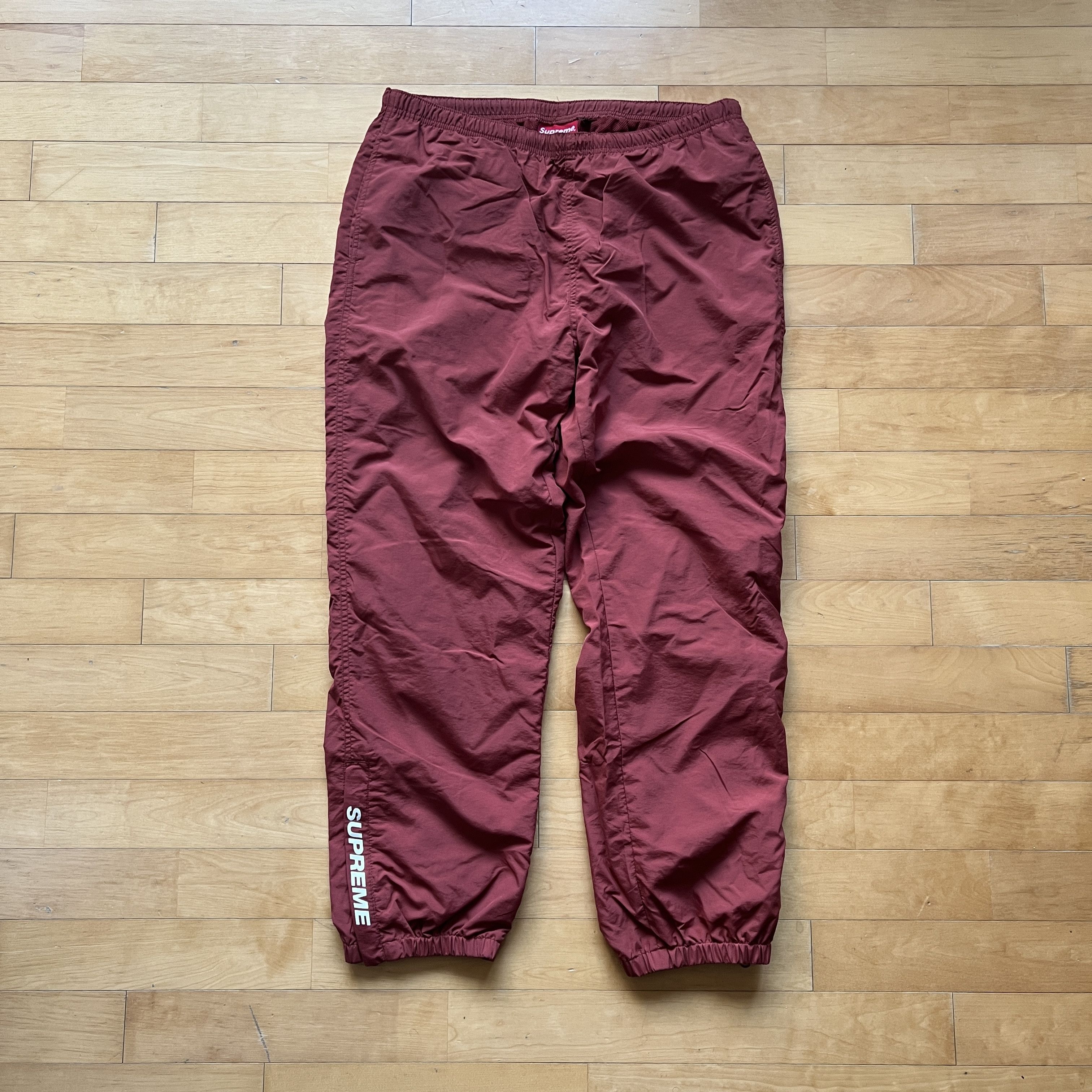 Supreme tracksuit bottoms hotsell