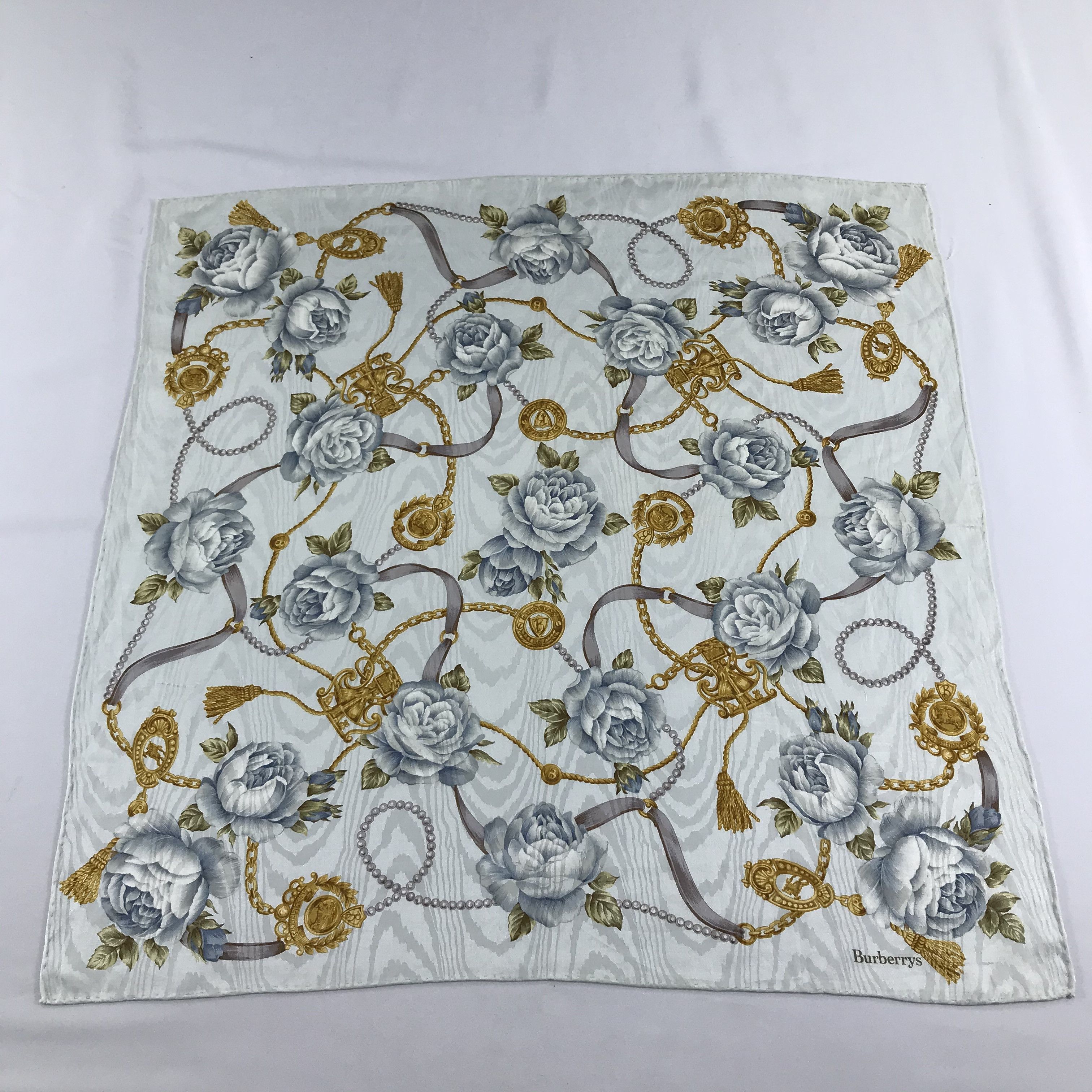 Burberry Burberrys Floral Handkerchief Neckerchief Bandana H798 Size ONE SIZE - 1 Thumbnail