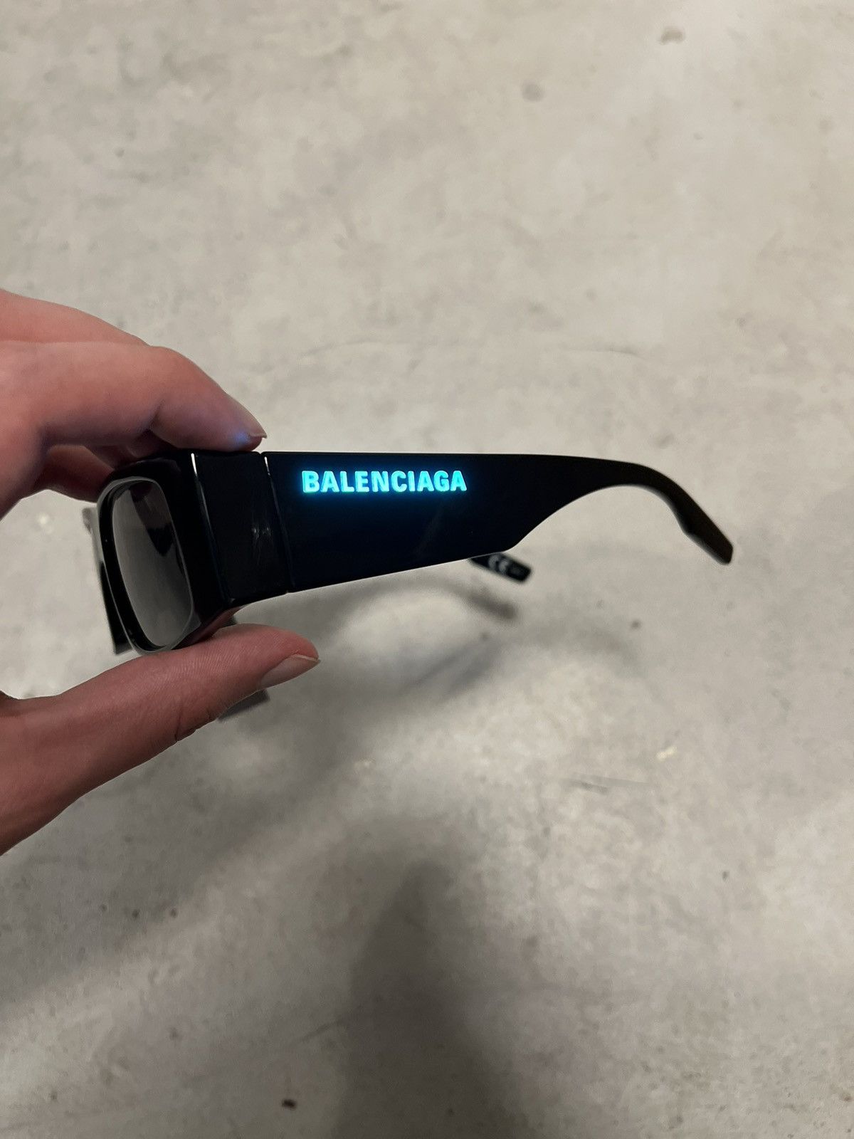 Balenciaga *RARE* BALENCIAGA LED Sunglasses Size ONE SIZE - 8 Thumbnail