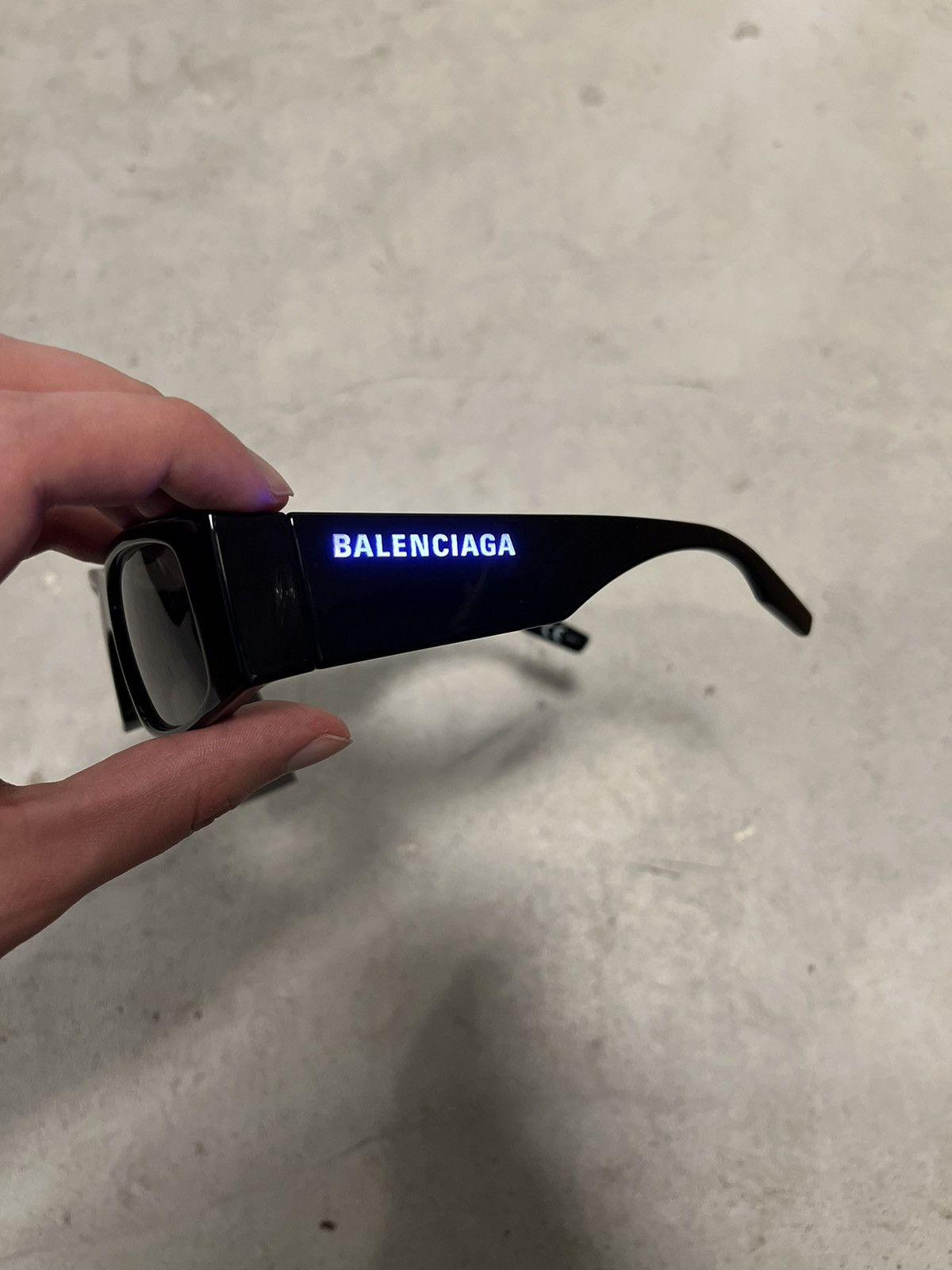 Balenciaga *RARE* BALENCIAGA LED Sunglasses Size ONE SIZE - 6 Thumbnail