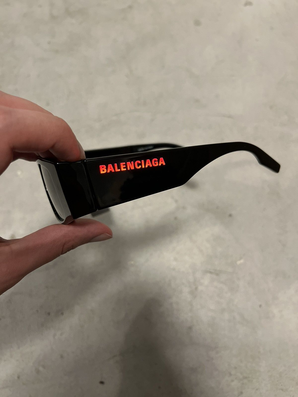 Balenciaga *RARE* BALENCIAGA LED Sunglasses Size ONE SIZE - 9 Thumbnail