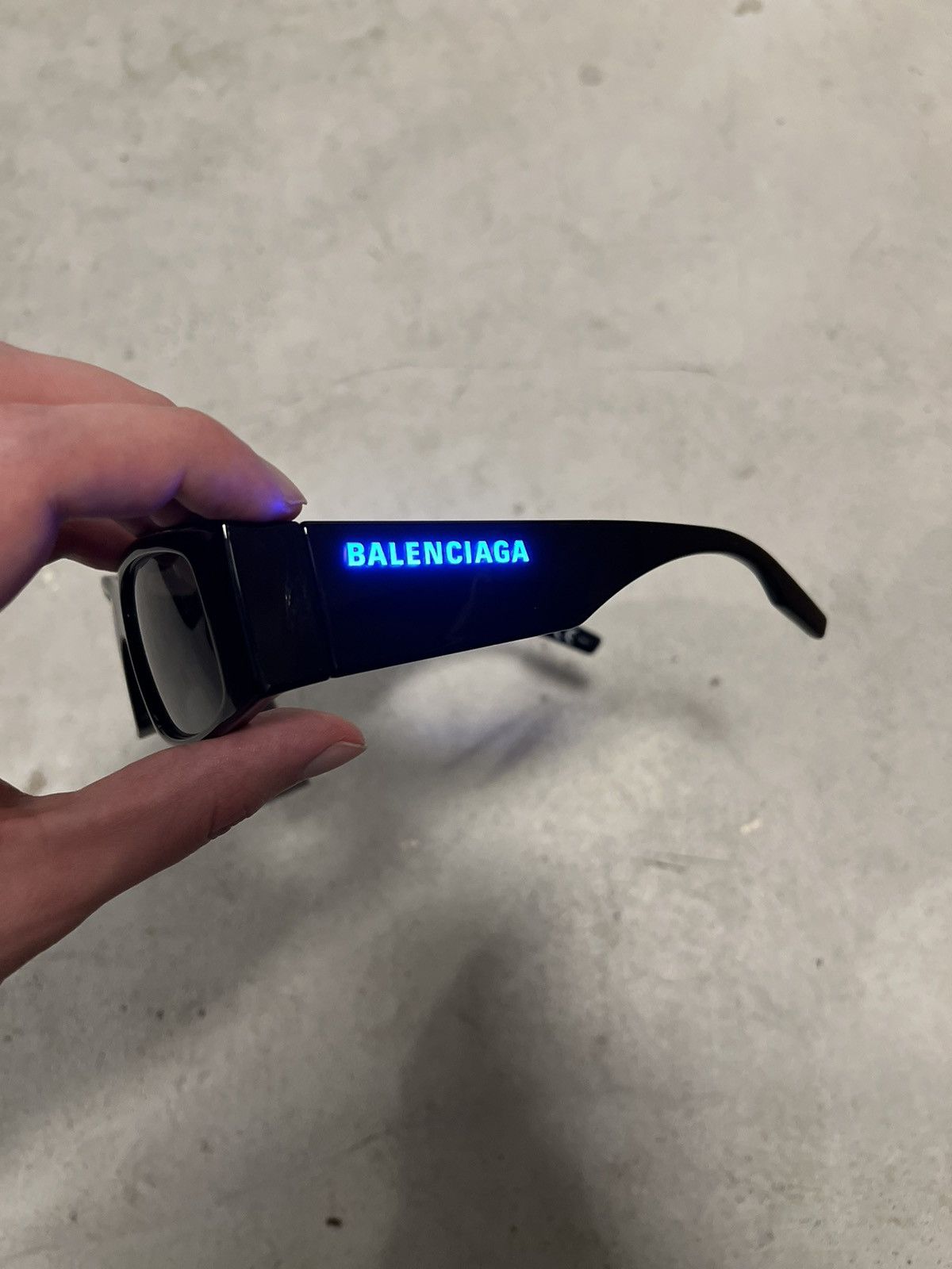 Balenciaga *RARE* BALENCIAGA LED Sunglasses Size ONE SIZE - 4 Thumbnail