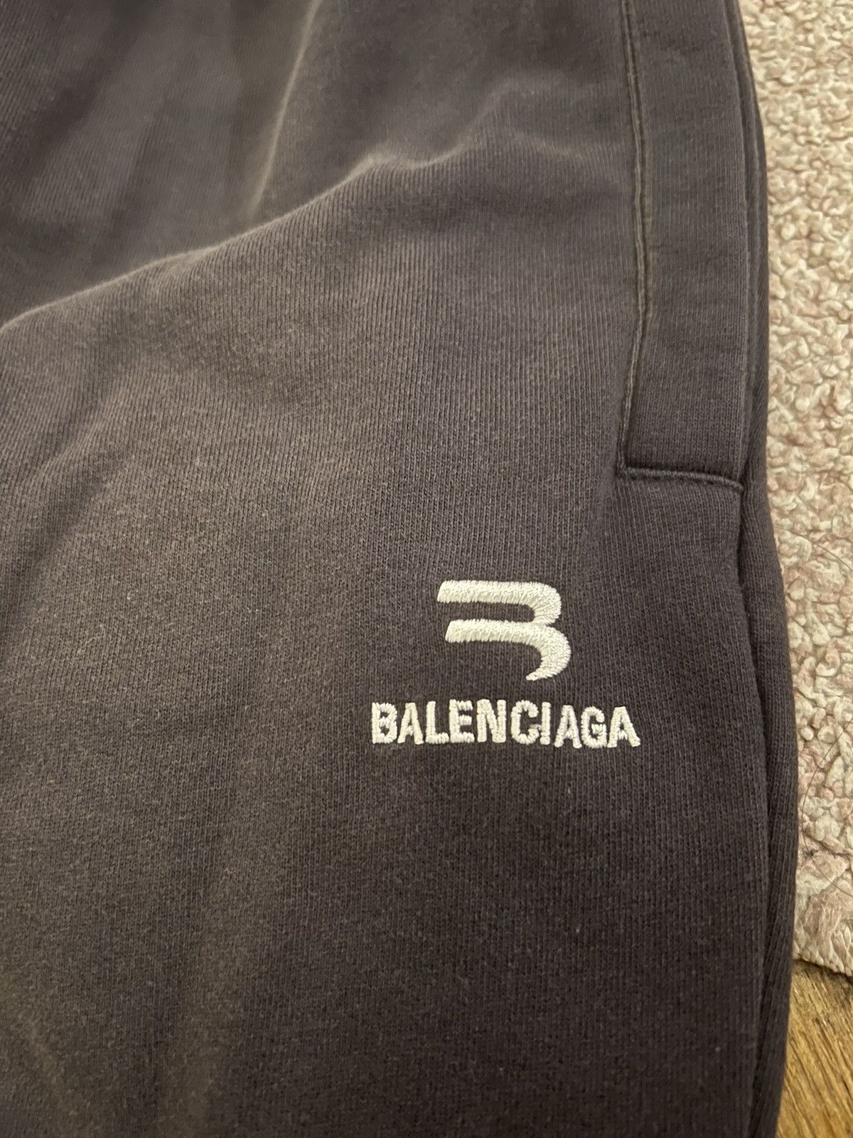 Balenciaga Washed our sporty b Sweatpants XL Size US 36 / EU 52 - 6 Thumbnail