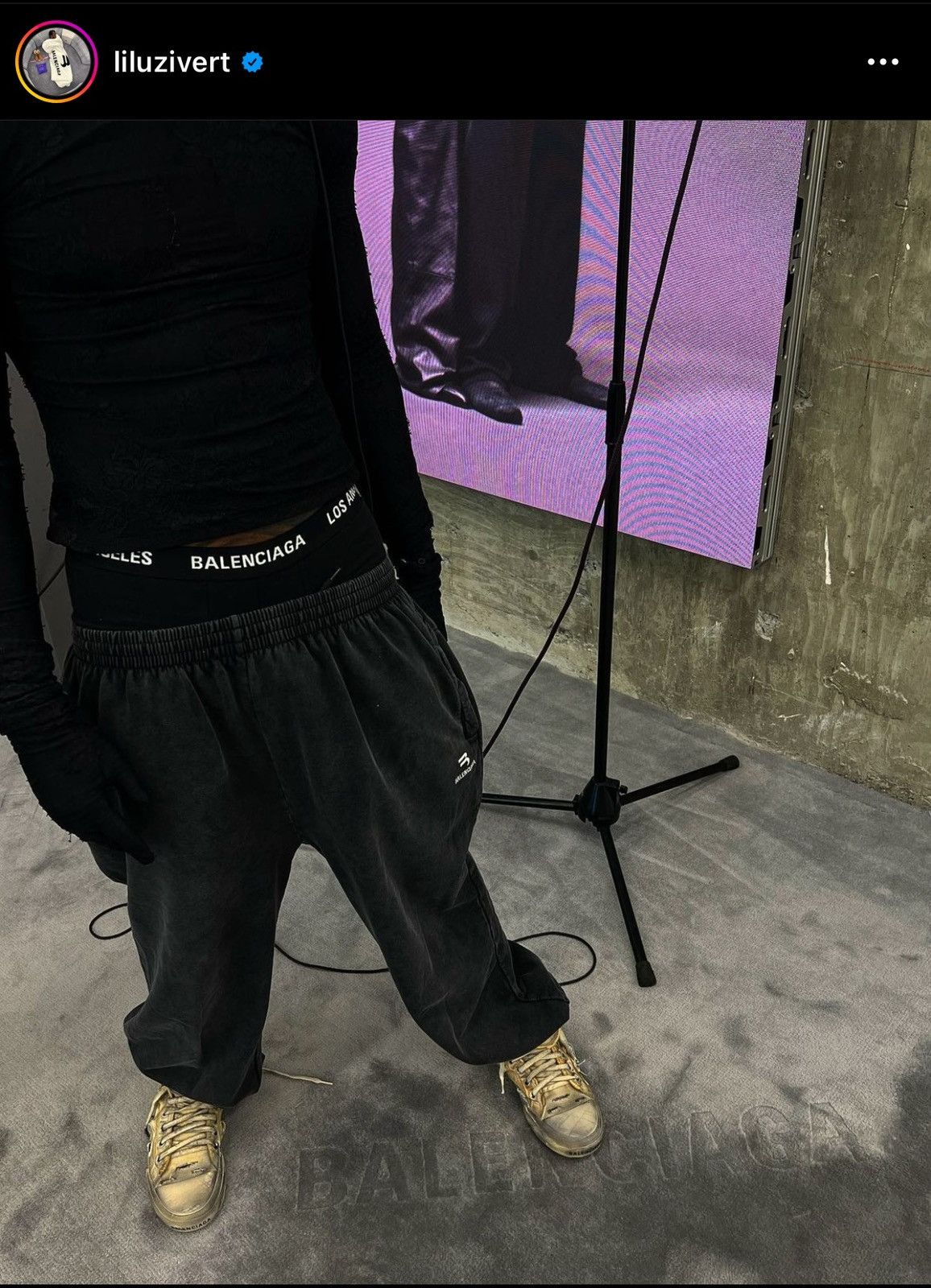 Balenciaga Washed our sporty b Sweatpants XL Size US 36 / EU 52 - 3 Thumbnail