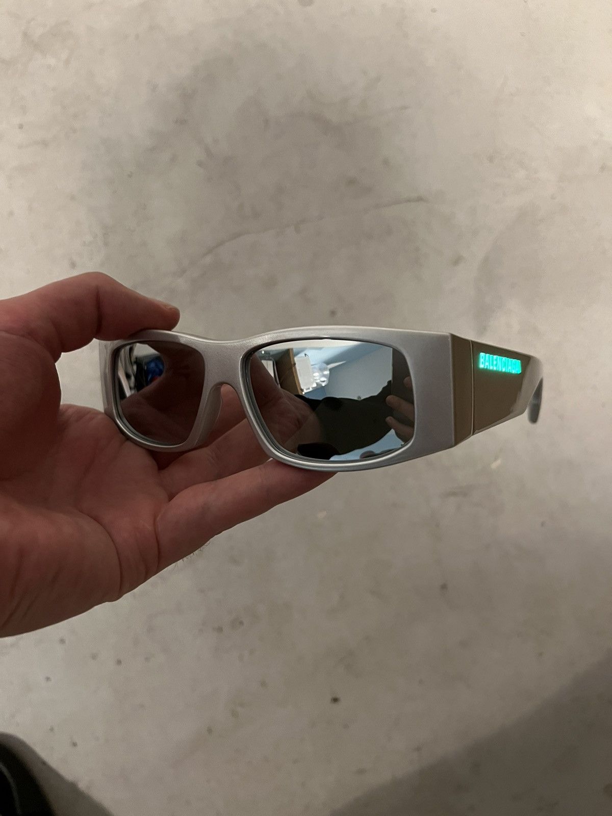 Balenciaga *RARE* BALENCIAGA LED Sunglasses Size ONE SIZE - 13 Thumbnail