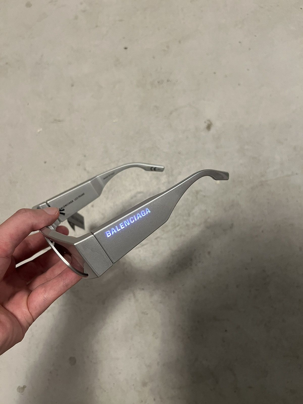 Balenciaga *RARE* BALENCIAGA LED Sunglasses Size ONE SIZE - 7 Thumbnail