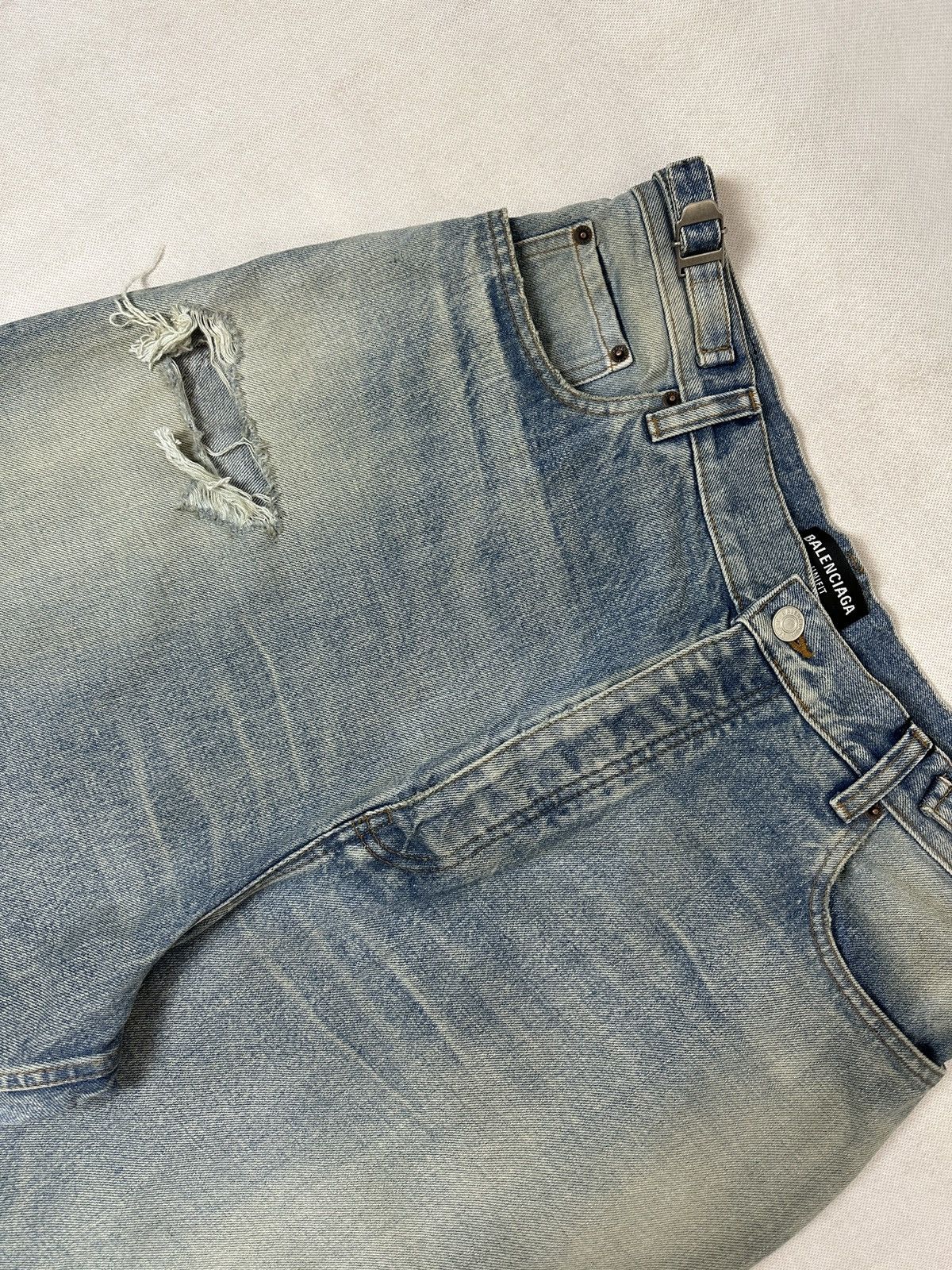 Balenciaga Balenciaga SS22 oversized distressed denim Size US 33 - 5 Thumbnail