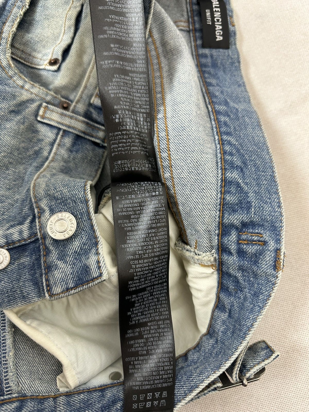 Balenciaga Balenciaga SS22 oversized distressed denim Size US 33 - 8 Thumbnail