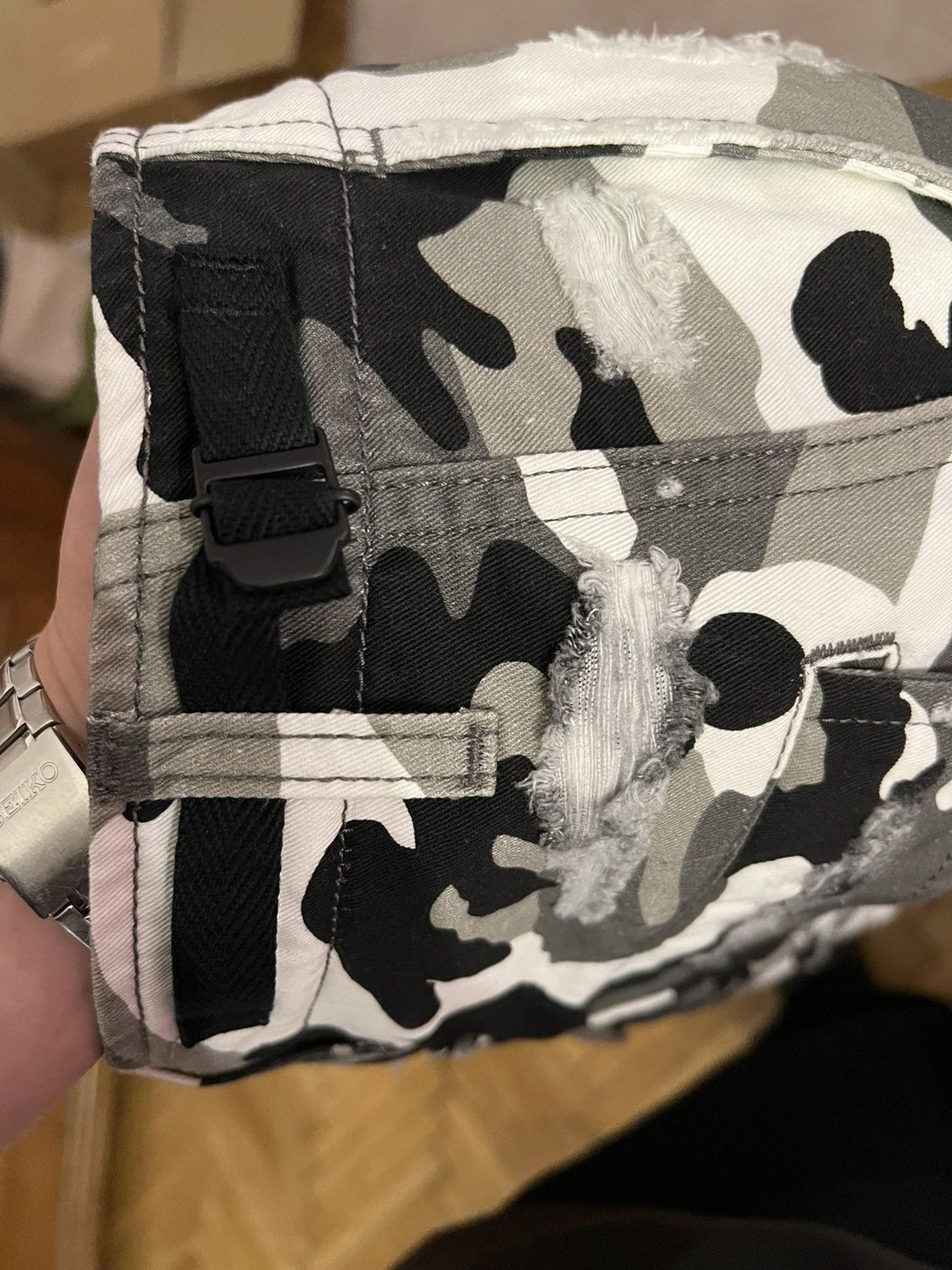 Balenciaga Balenciaga Fall 2021 Trompe-L'Oeil Camo Shorts Size US 30 / EU 46 - 9 Thumbnail