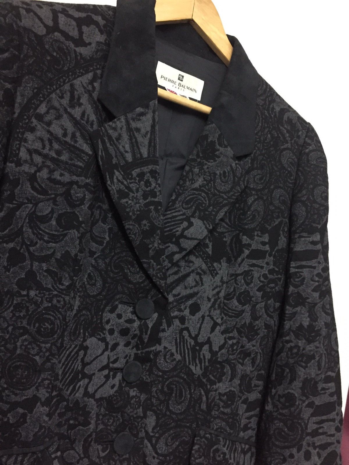 Pierre Balmain Rare 🔥Pierre Balmain Fullprint Made In England Size 48R - 5 Thumbnail