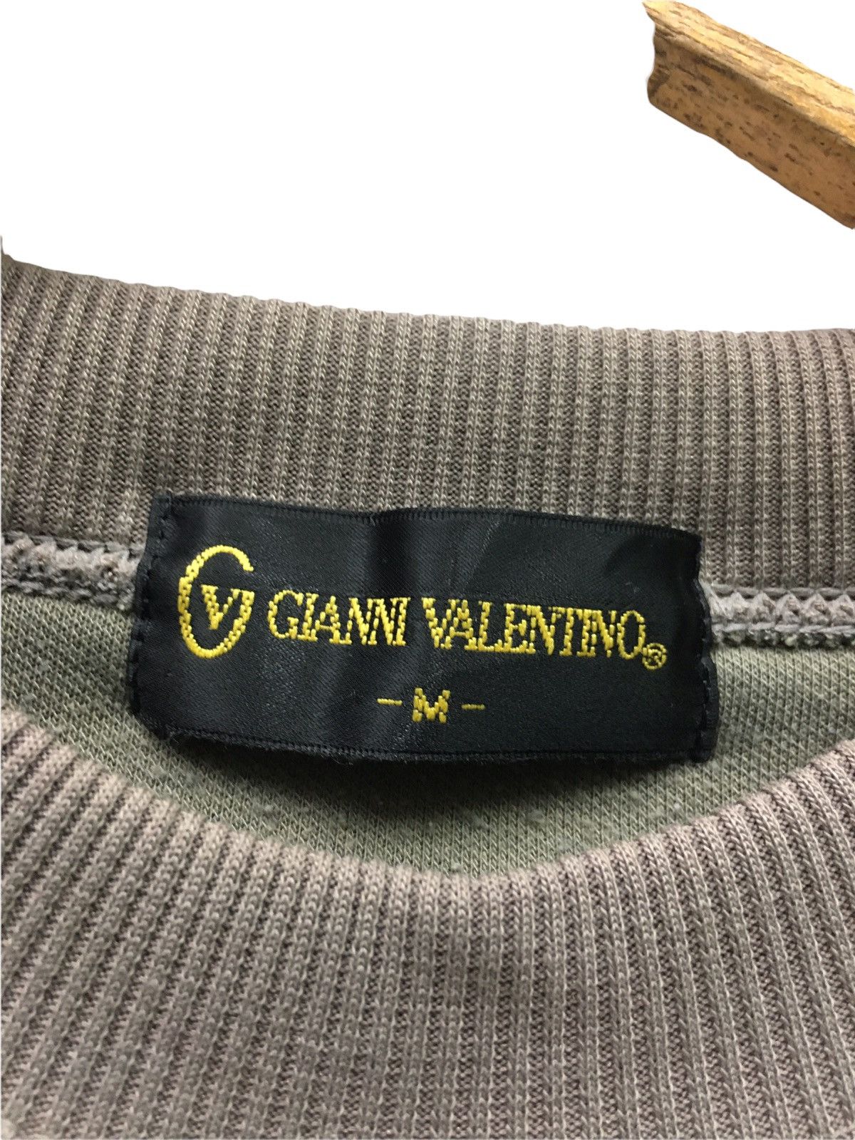 Designer × Gianni Valentino × Valentino Vintage Gianni Valentino Nice Design Sweatshirt Size US M / EU 48-50 / 2 - 8 Thumbnail