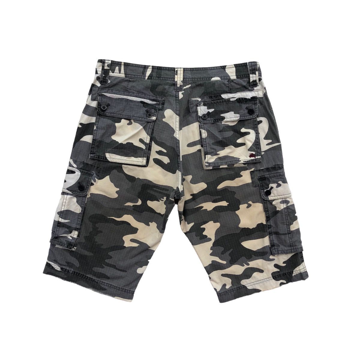 Burberry Burberry Black Label Distressed Camouflage Cargo Short Pants Size US 32 / EU 48 - 7 Thumbnail