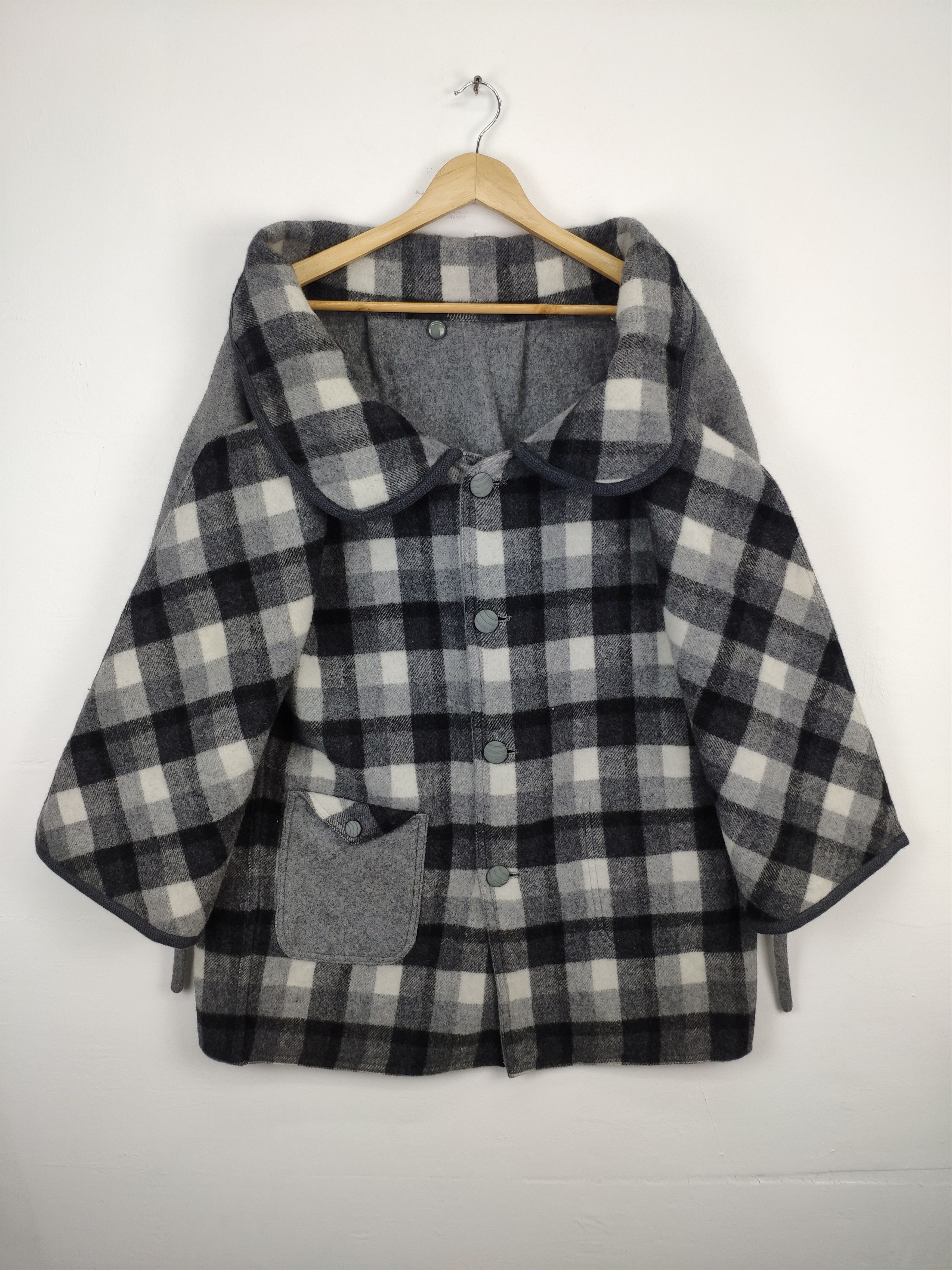 Japanese Brand Rare Design Wool Cardigan Reversible Poncho Style Size L / US 10 / IT 46 - 5 Thumbnail
