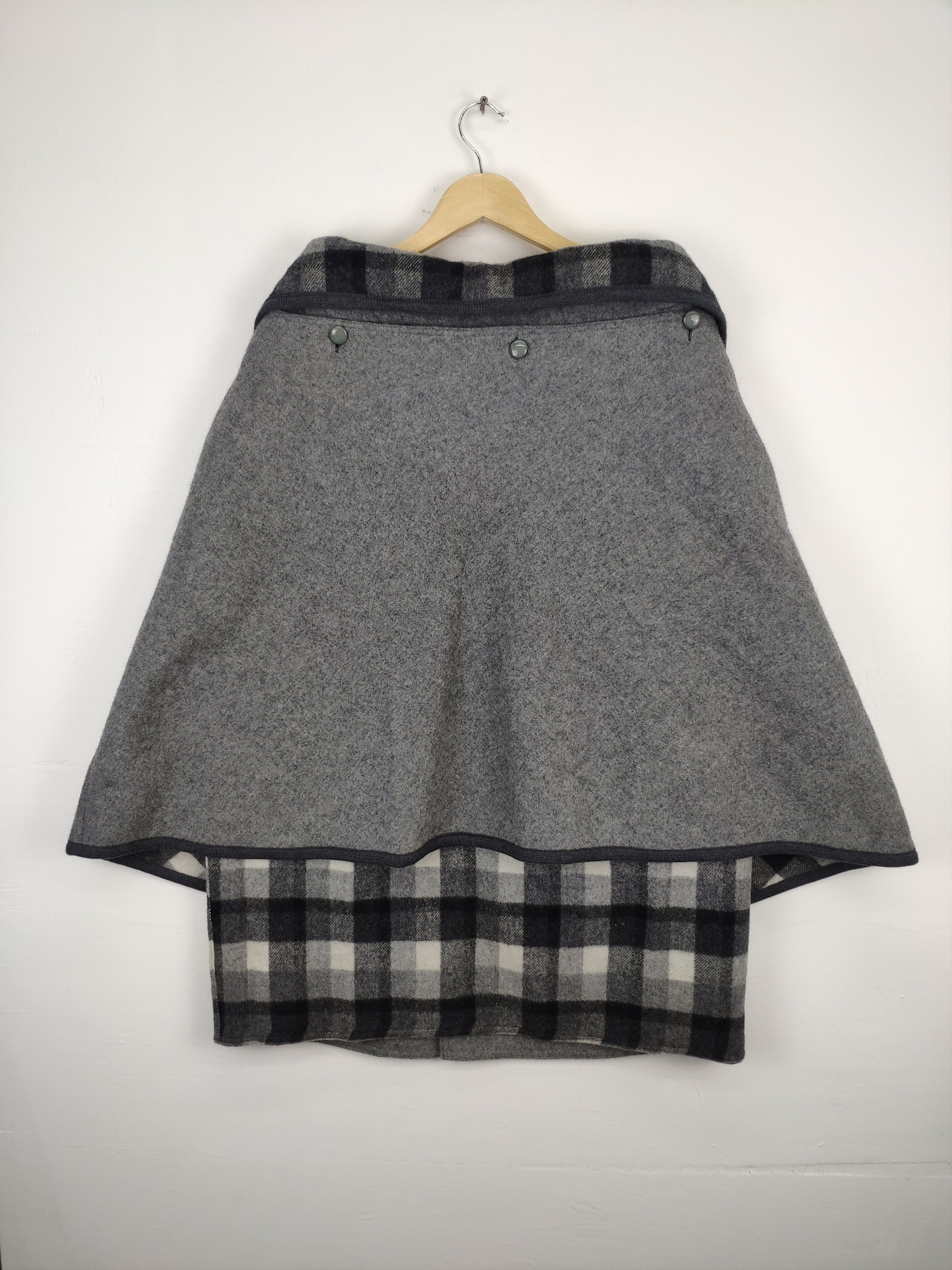 Japanese Brand Rare Design Wool Cardigan Reversible Poncho Style Size L / US 10 / IT 46 - 3 Thumbnail