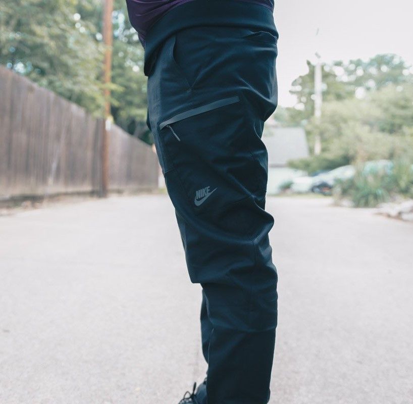 Nike Sportswear New 130 Nike Sportswear Bonded Tech Woven Max Tapered Cargo Pants Binary Black 3M Reflective Logo Zipper Pulls 861526 010 Men s 30 US