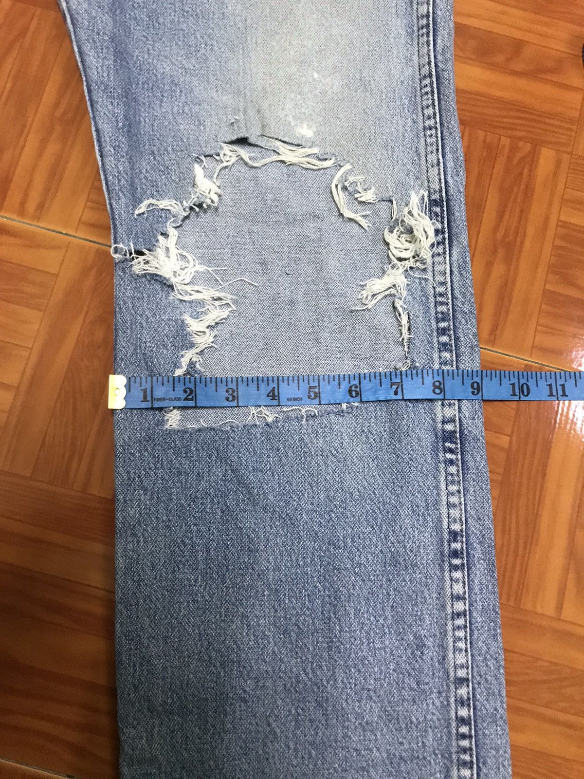 Wrangler “Vintage Distressed Blue Jeans – Heavy Wear & Tear,l Size US 30 / EU 46 - 14 Thumbnail