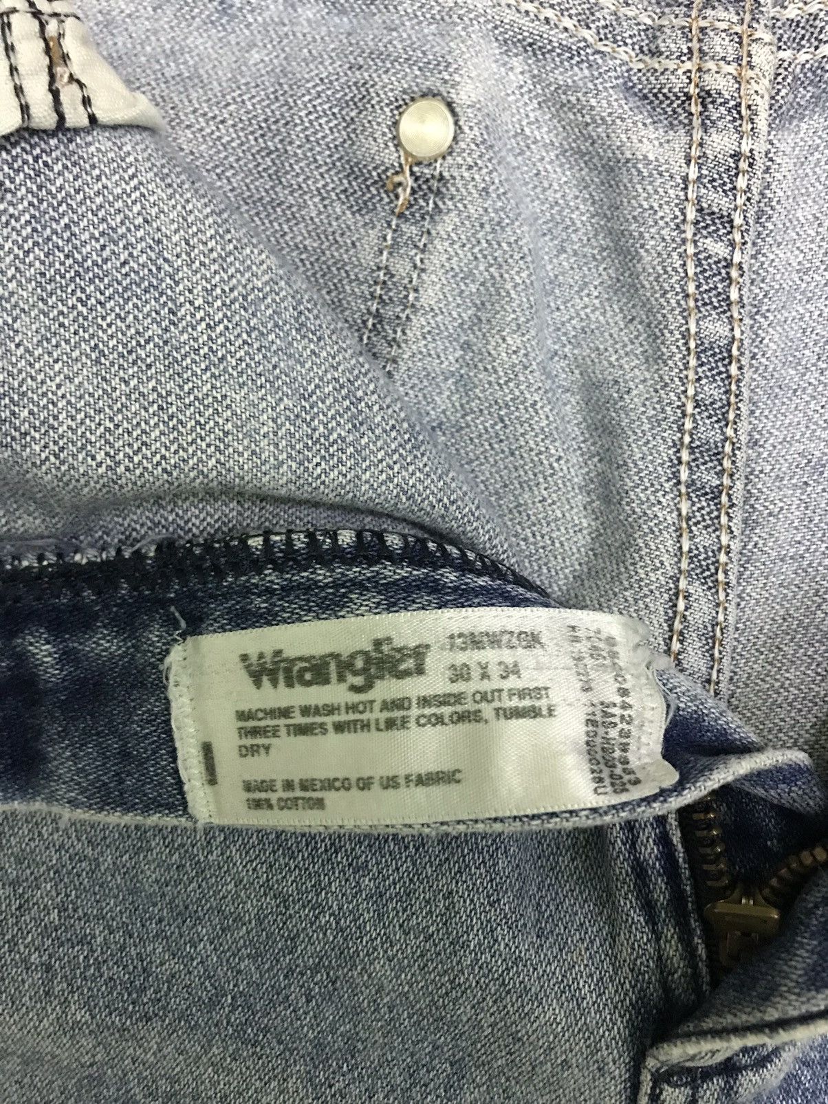 Wrangler “Vintage Distressed Blue Jeans – Heavy Wear & Tear,l Size US 30 / EU 46 - 5 Thumbnail