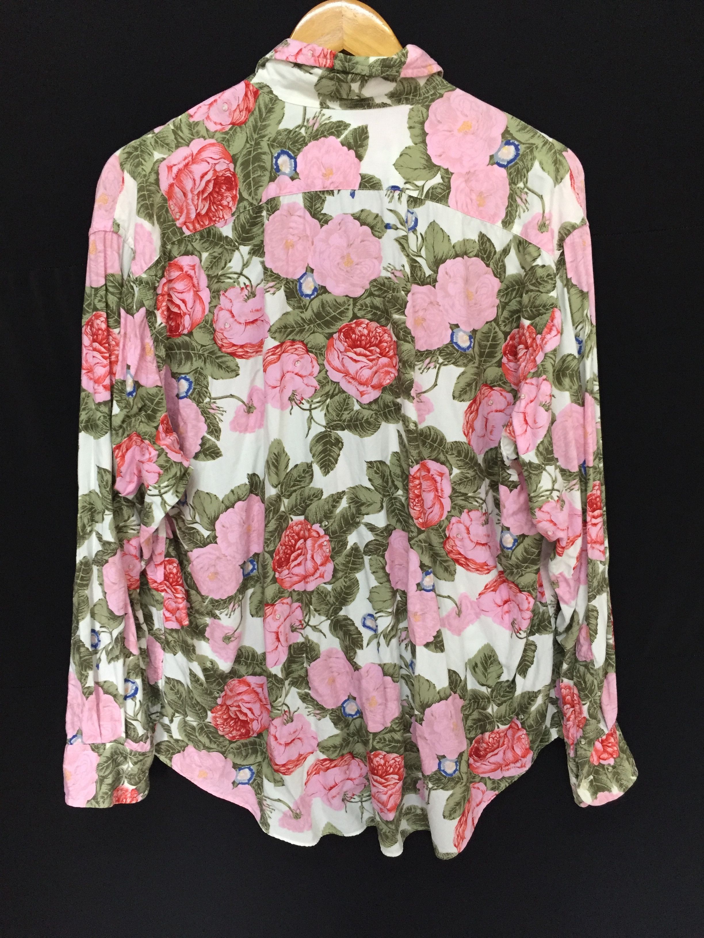 Toyo Enterprises 90's Karl Helmut Floral 100% rayon shirt Size US L / EU 52-54 / 3 - 9 Thumbnail