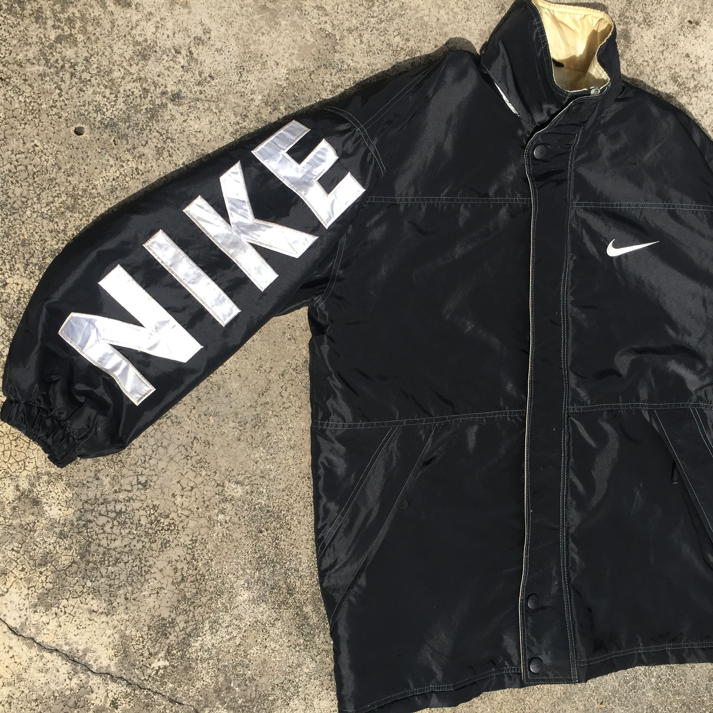 Nike Vintage NIKE Black Spell Out Oversized Jacket Size US XXL / EU 58 / 5 - 9 Thumbnail