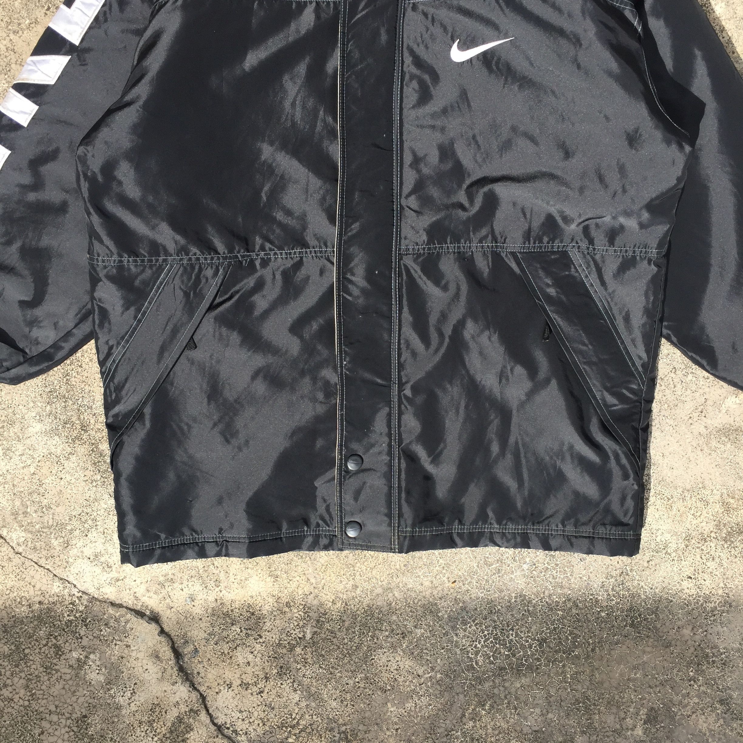 Nike Vintage NIKE Black Spell Out Oversized Jacket Size US XXL / EU 58 / 5 - 4 Thumbnail