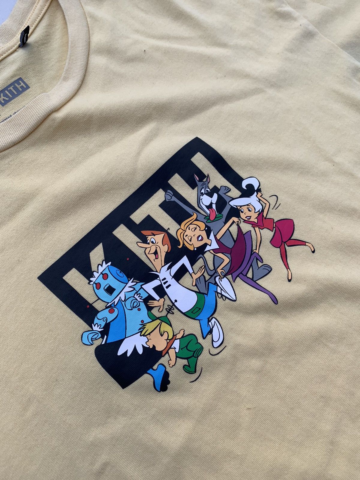 Kith 2018 Kith Jetsons "Family" Classic Box Logo Tee Size US M / EU 48-50 / 2 - 2 Thumbnail