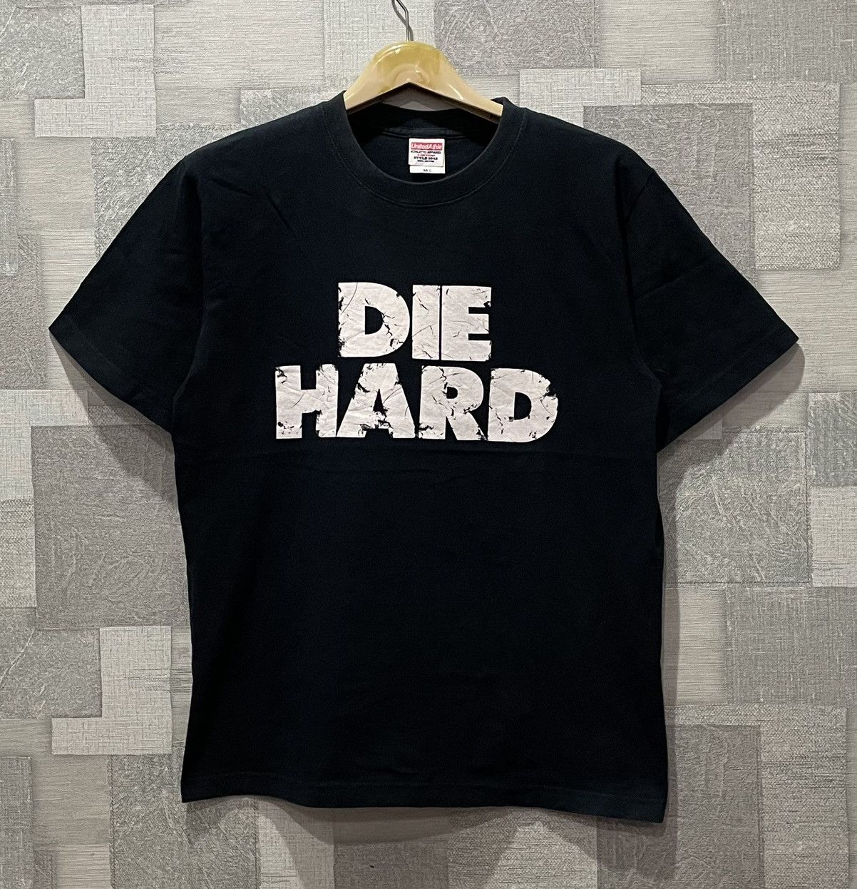Other DIE HARD movie Bruce Willis Size US M / EU 48-50 / 2 - 1 Thumbnail