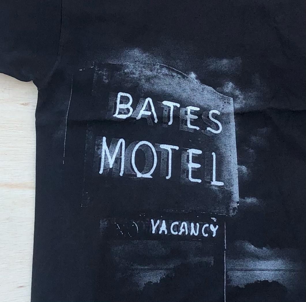 Vintage vintage tee Bates Motel ( A 22 ) Size US XL / EU 56 / 4 - 2 Thumbnail