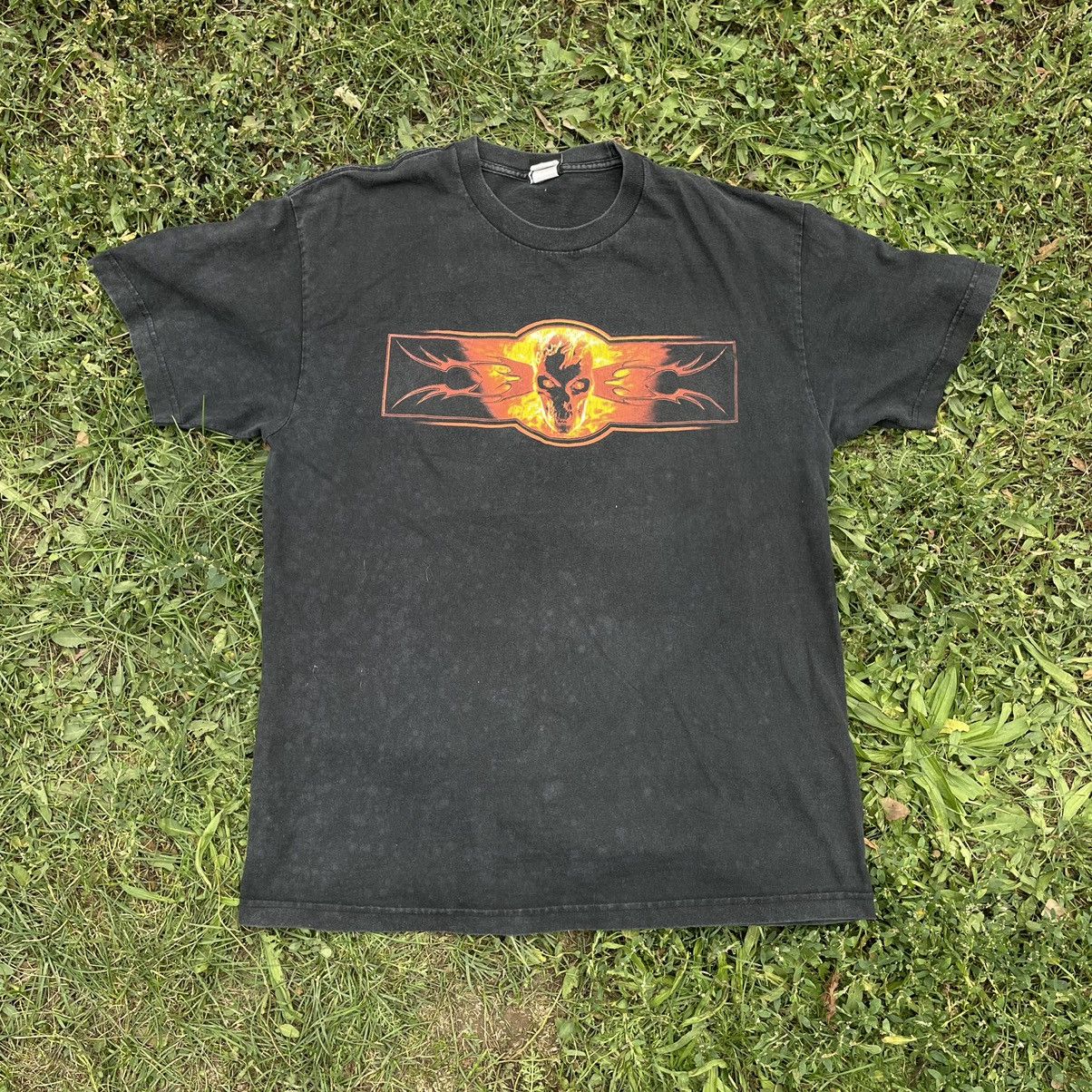Vintage Vintage 90s Sun Faded Graphic Tee Fire Skulls Grunge Baggy L Size US L / EU 52-54 / 3 - 2 Thumbnail