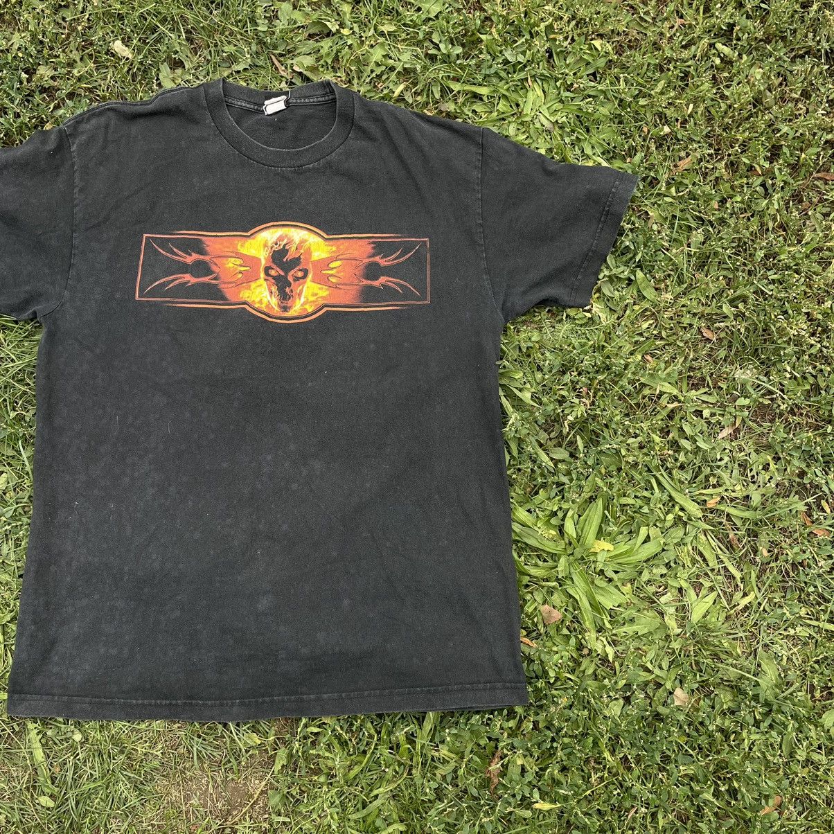 Vintage Vintage 90s Sun Faded Graphic Tee Fire Skulls Grunge Baggy L Size US L / EU 52-54 / 3 - 3 Thumbnail