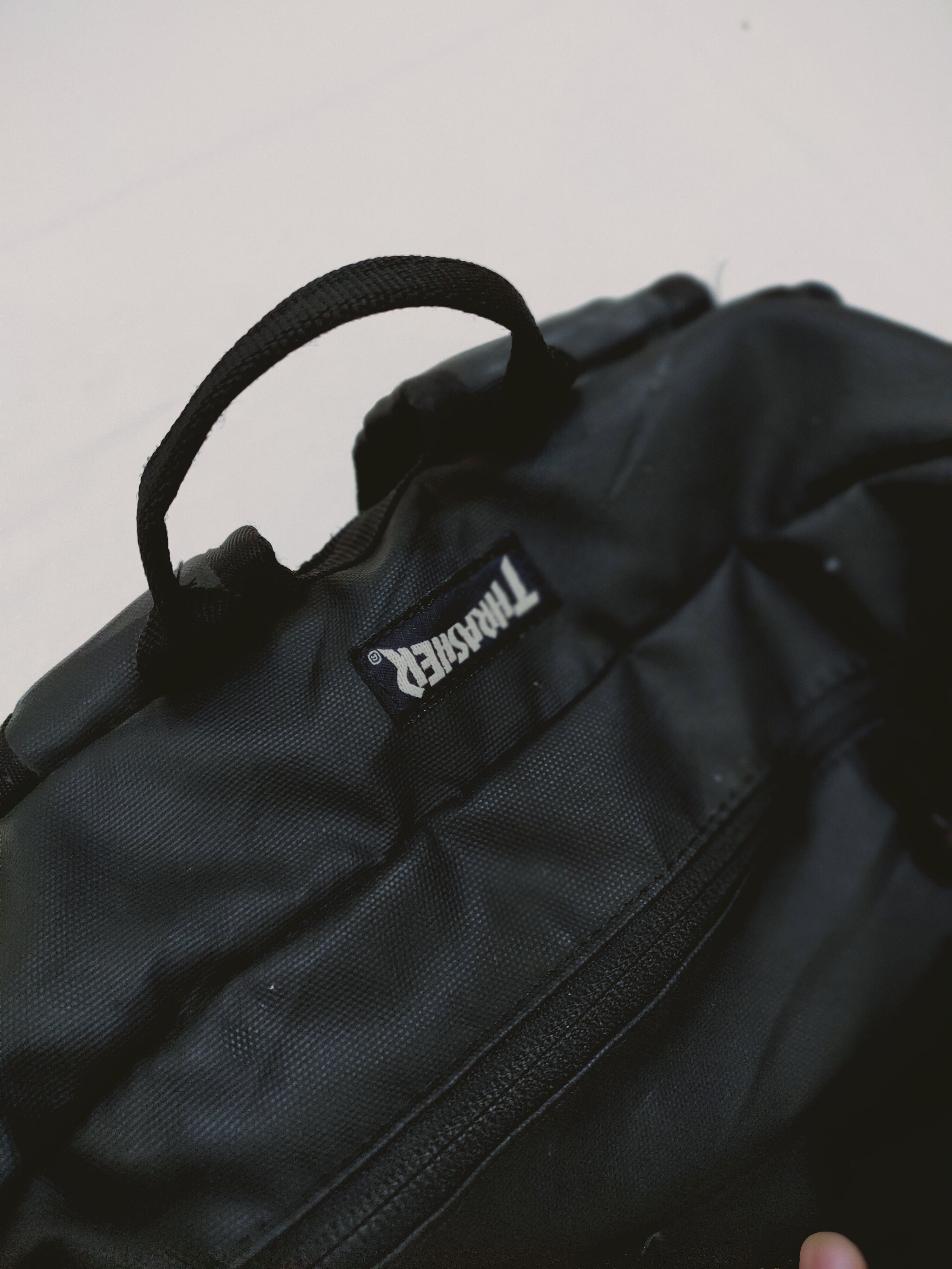 Thrasher VINTAGE TRASHER MAGAZINE SKATE AND DESTROY SKATE HOLDER BAG Size ONE SIZE - 5 Thumbnail