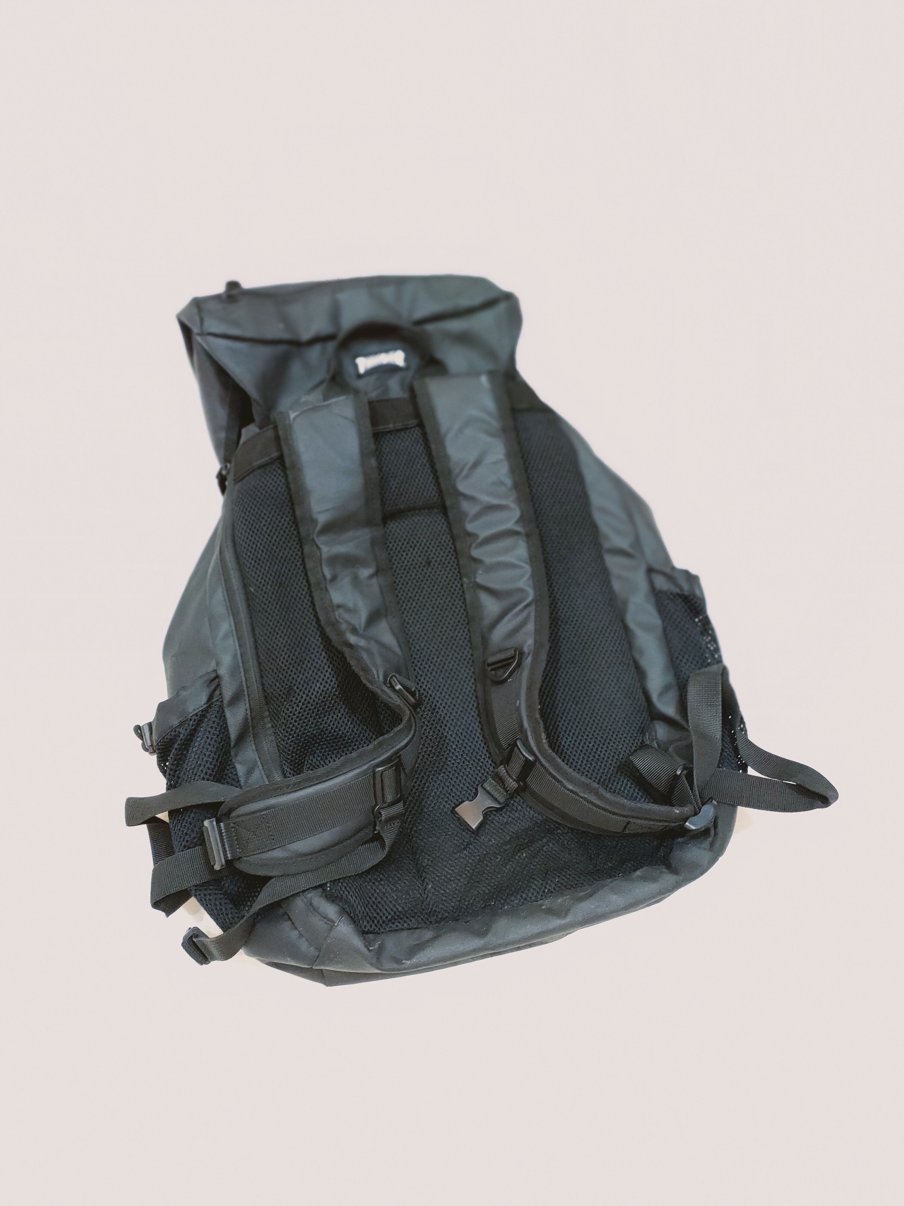 Thrasher VINTAGE TRASHER MAGAZINE SKATE AND DESTROY SKATE HOLDER BAG Size ONE SIZE - 2 Thumbnail
