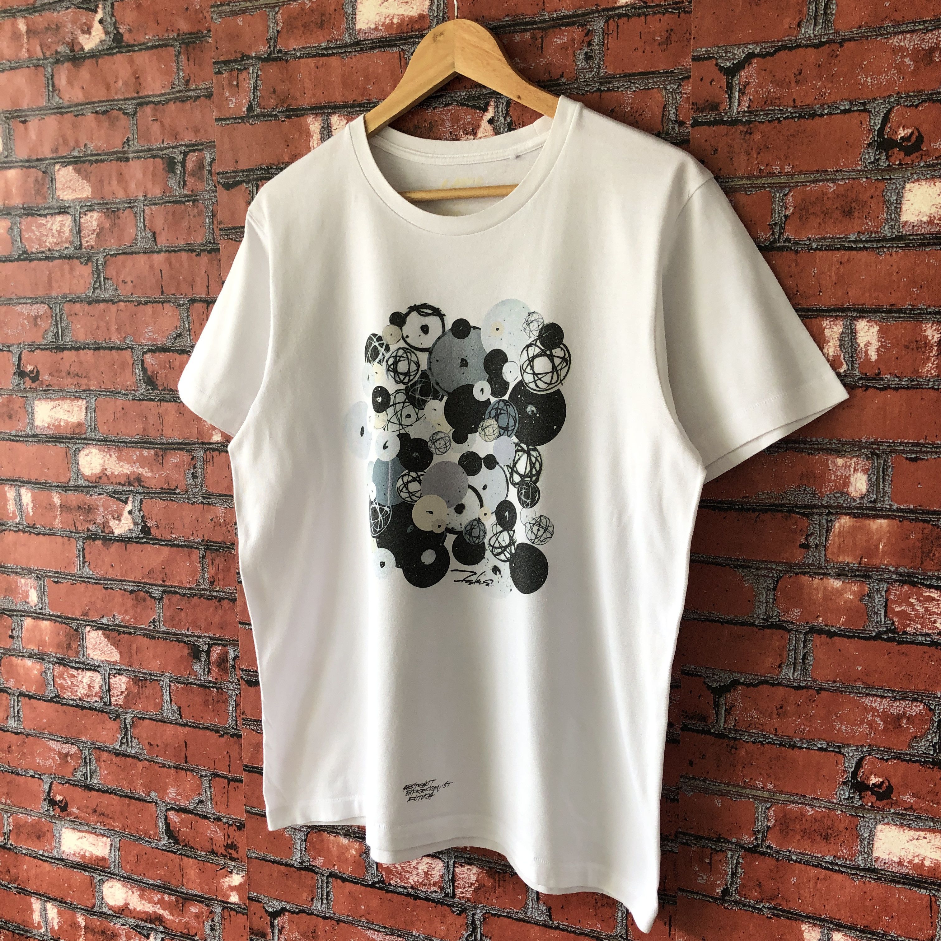 Futura × Uniqlo Futura Laboratories Abstract Uniqlo Big Logo Tee Shirt Size US M / EU 48-50 / 2 - 9 Thumbnail
