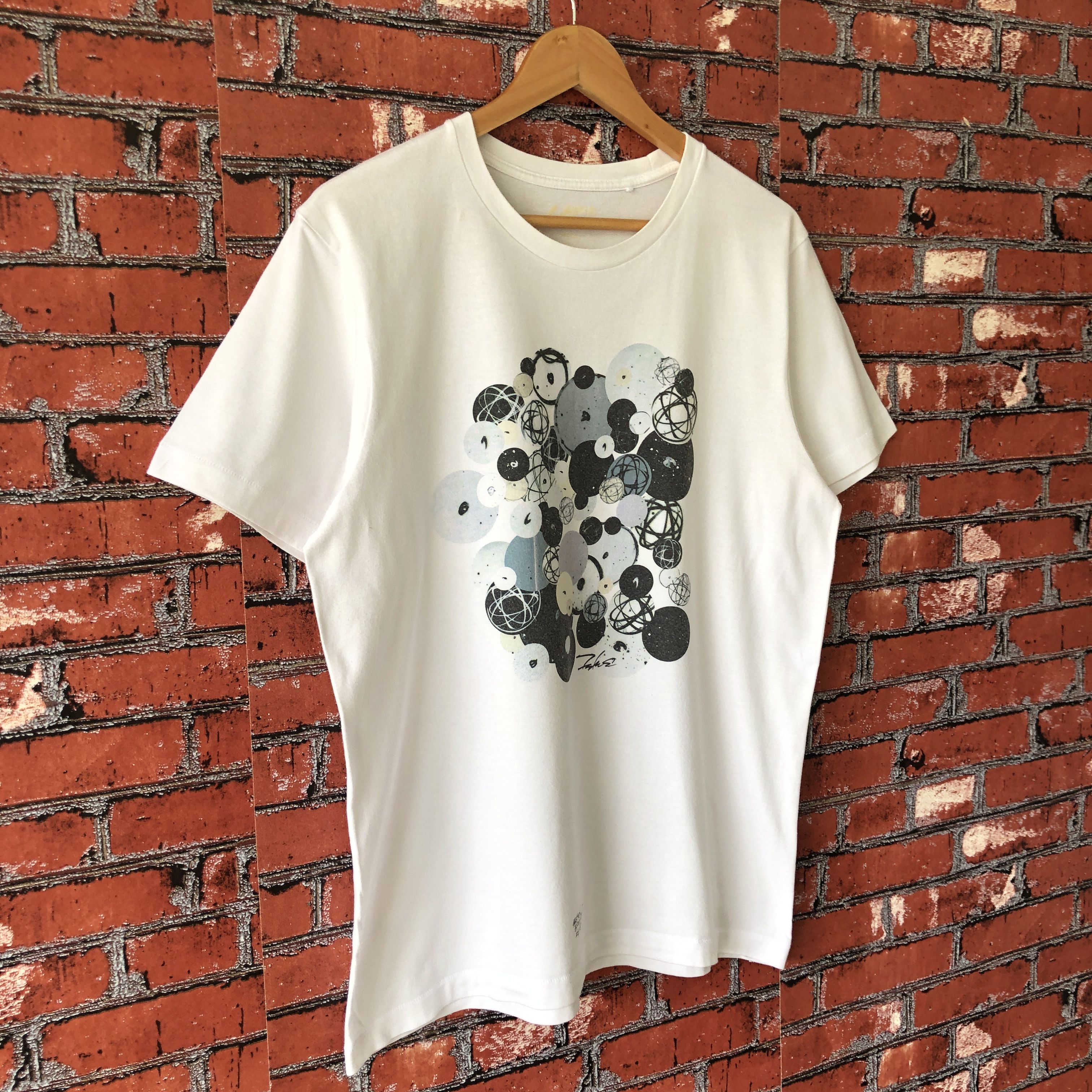 Futura × Uniqlo Futura Laboratories Abstract Uniqlo Big Logo Tee Shirt Size US M / EU 48-50 / 2 - 8 Thumbnail