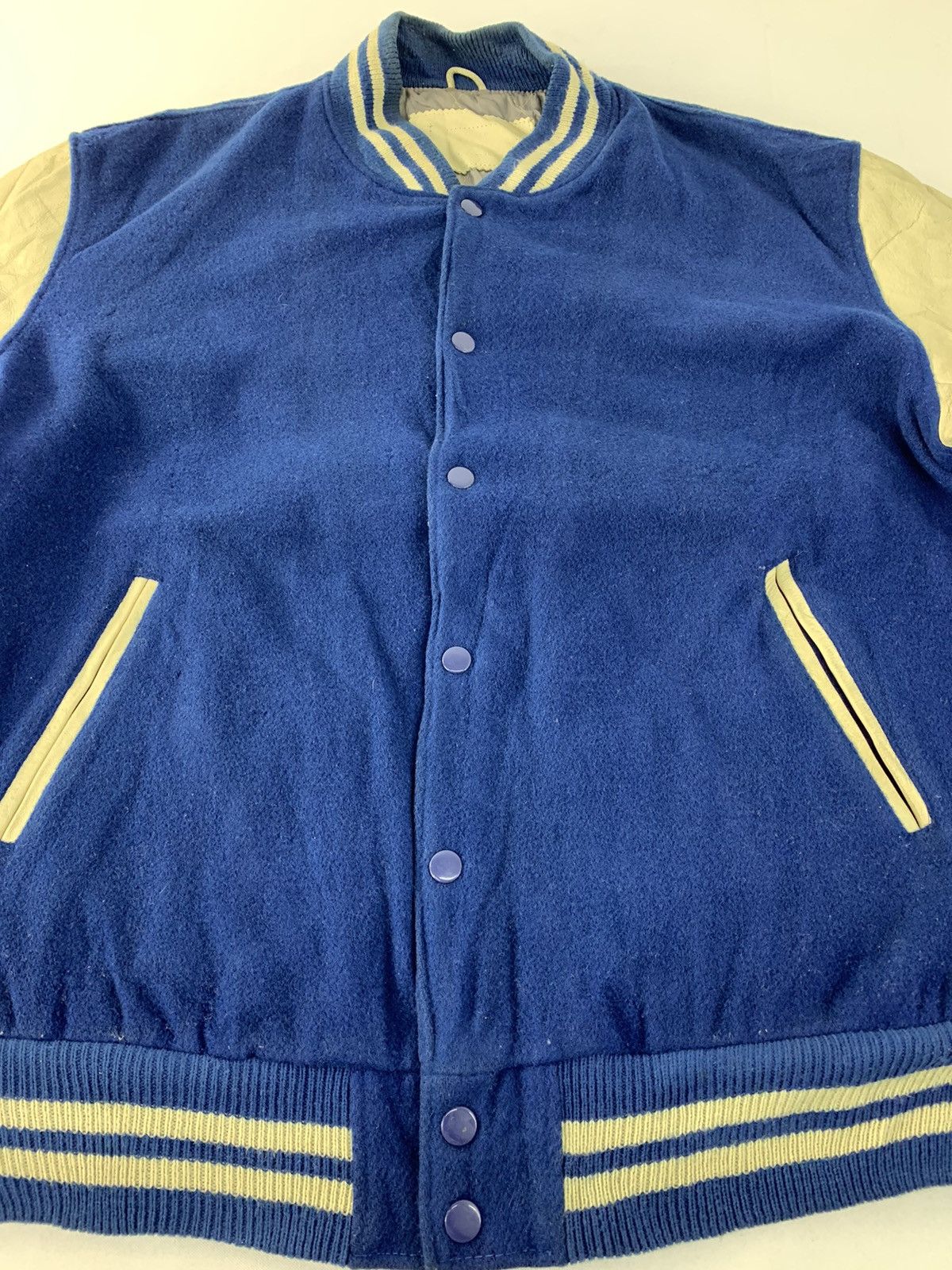 Japanese Brand Vintage 90s Varsity Jacket Leather Sleeve Padded inner Size US L / EU 52-54 / 3 - 2 Thumbnail