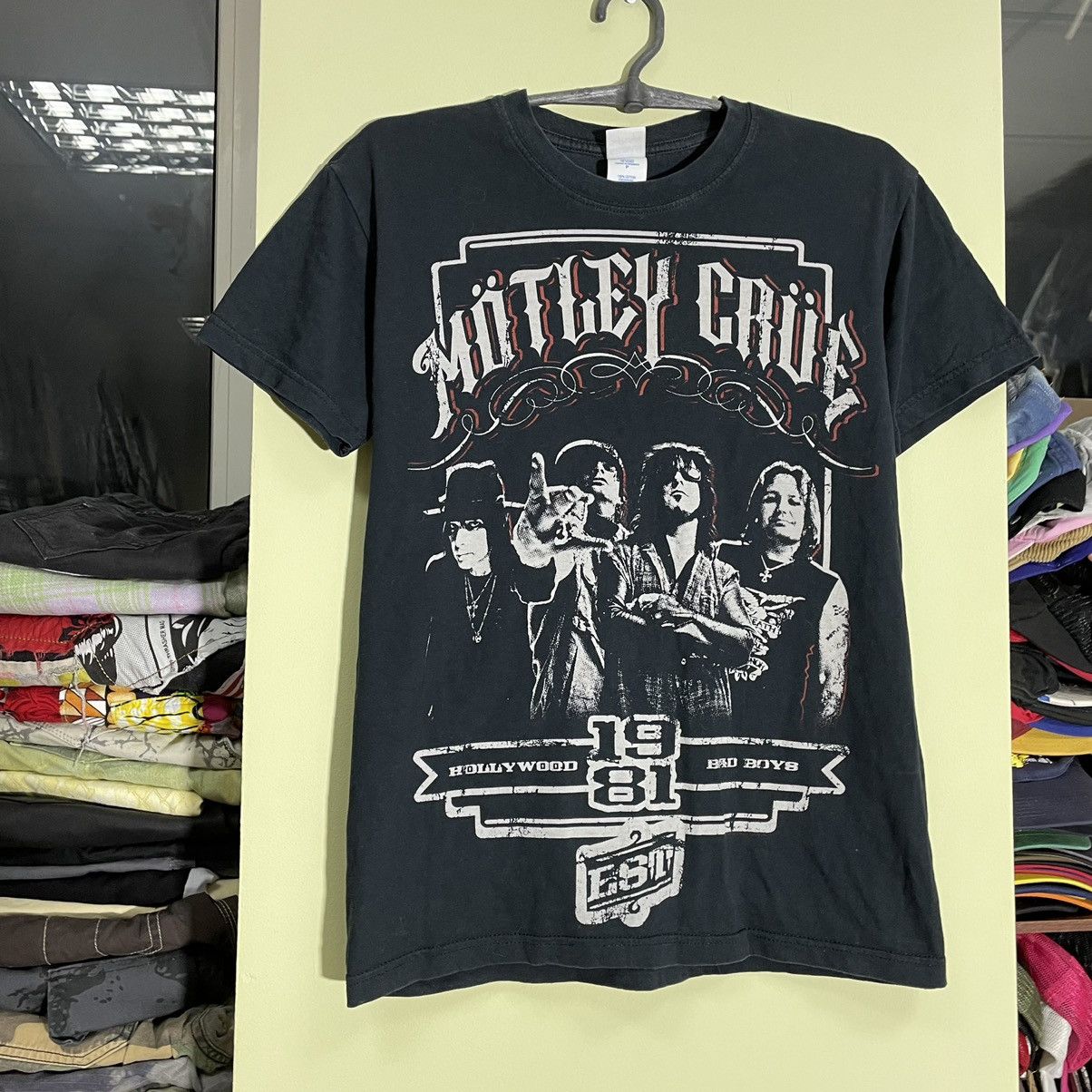 Vintage Vintage Y2K Motley Crue Band Tee Graphic Grunge Thrashed S Size US S / EU 44-46 / 1 - 2 Thumbnail