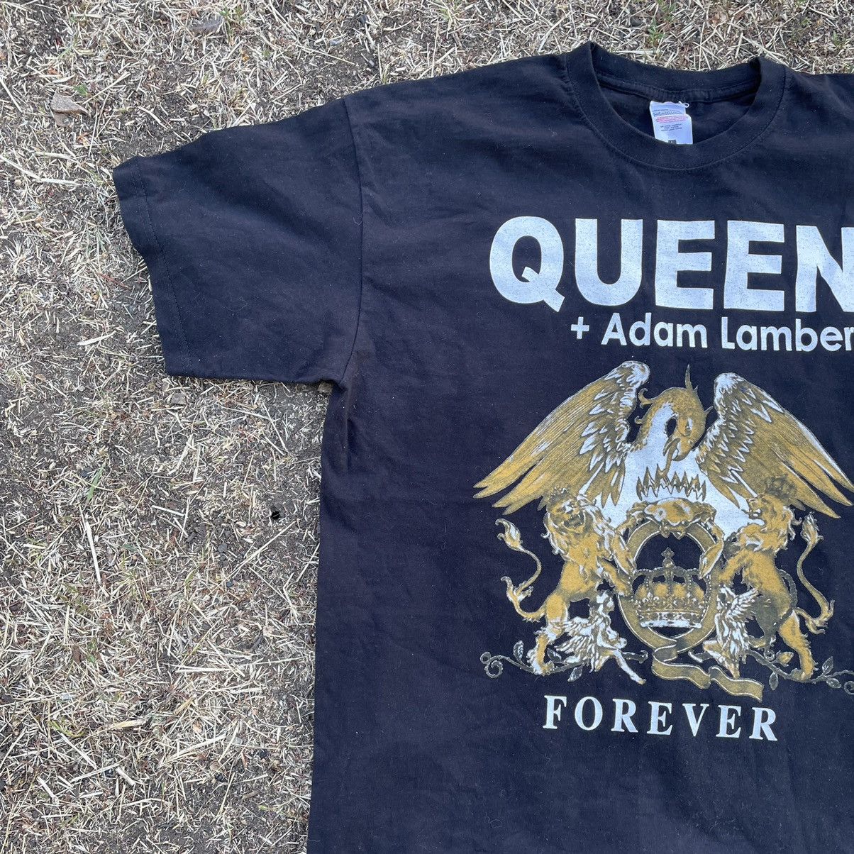 Vintage Vintage Y2K Faded Tee Queen Tour Sun Print Band XL Size US XL / EU 56 / 4 - 2 Thumbnail