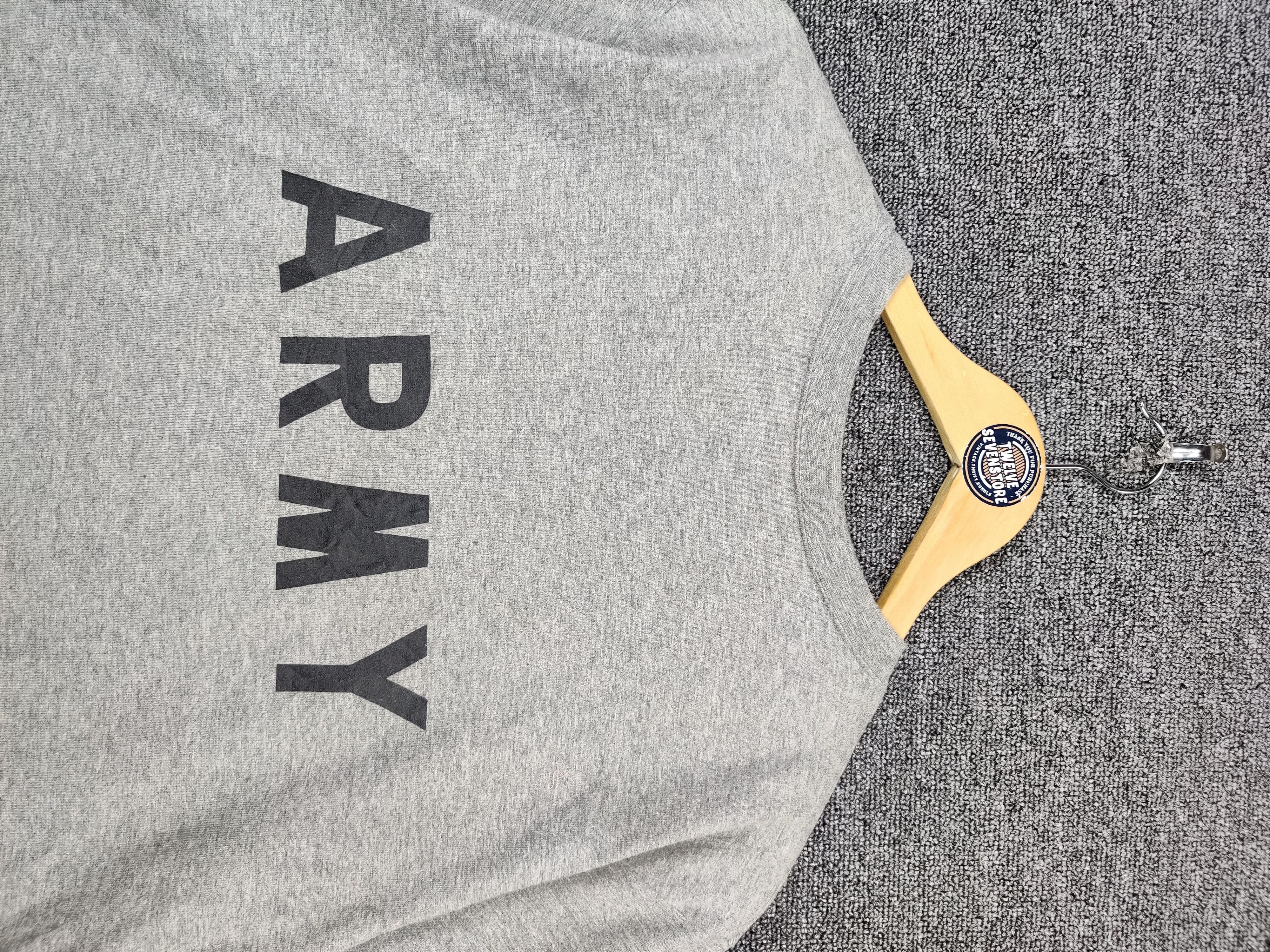 Vintage Vintage Army Military Spellout Tee Tshirt Size US L / EU 52-54 / 3 - 3 Thumbnail
