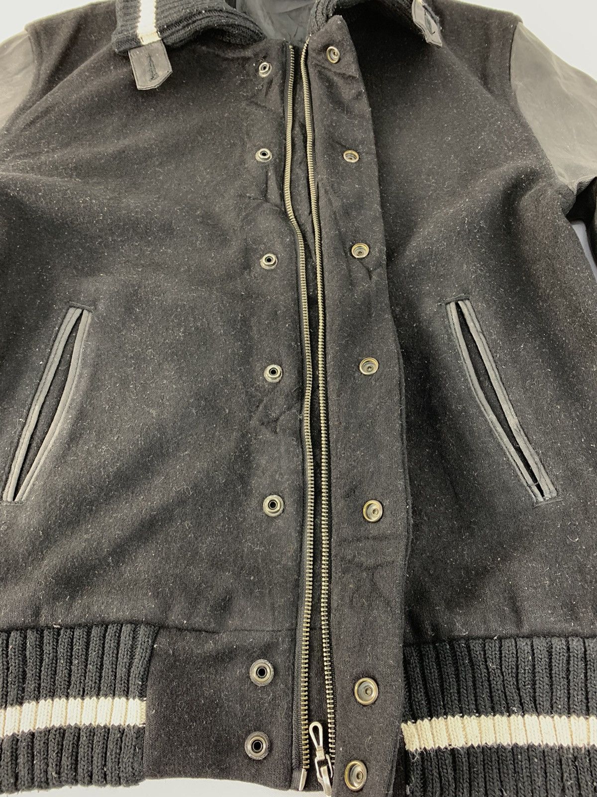 Vintage Apply Japanese Brand Snap Button Leather Sleeve Varsity Size US S / EU 44-46 / 1 - 4 Thumbnail