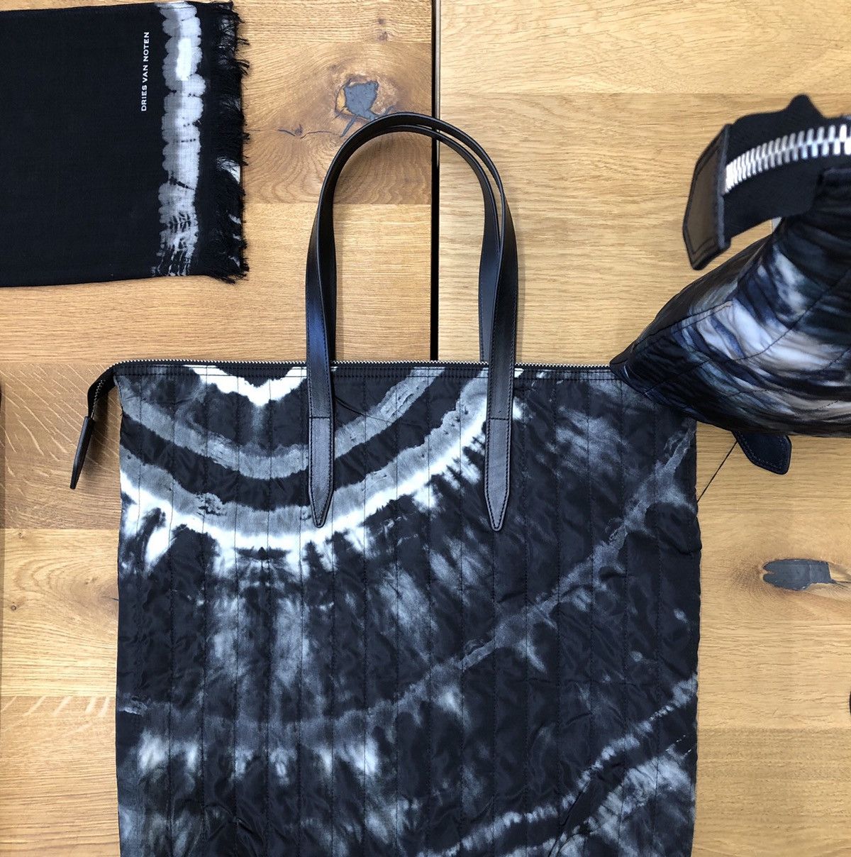 【存在感大】Dries Van Noten TieDyeゼブラショルダーバッグ Dries Van Noten(ドリス ヴァン ノッテン) ショルダーバッグ