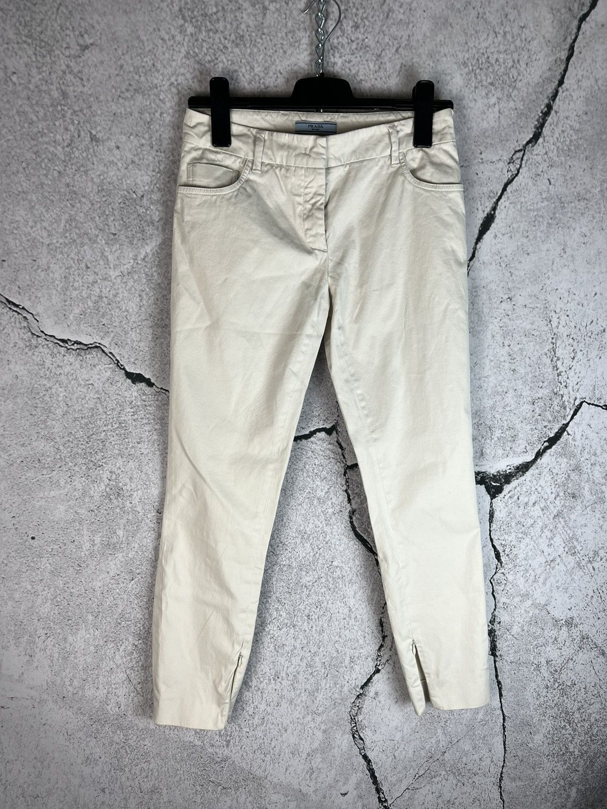Prada Prada white pants Size 26" / US 2 / IT 38 - 1 Thumbnail